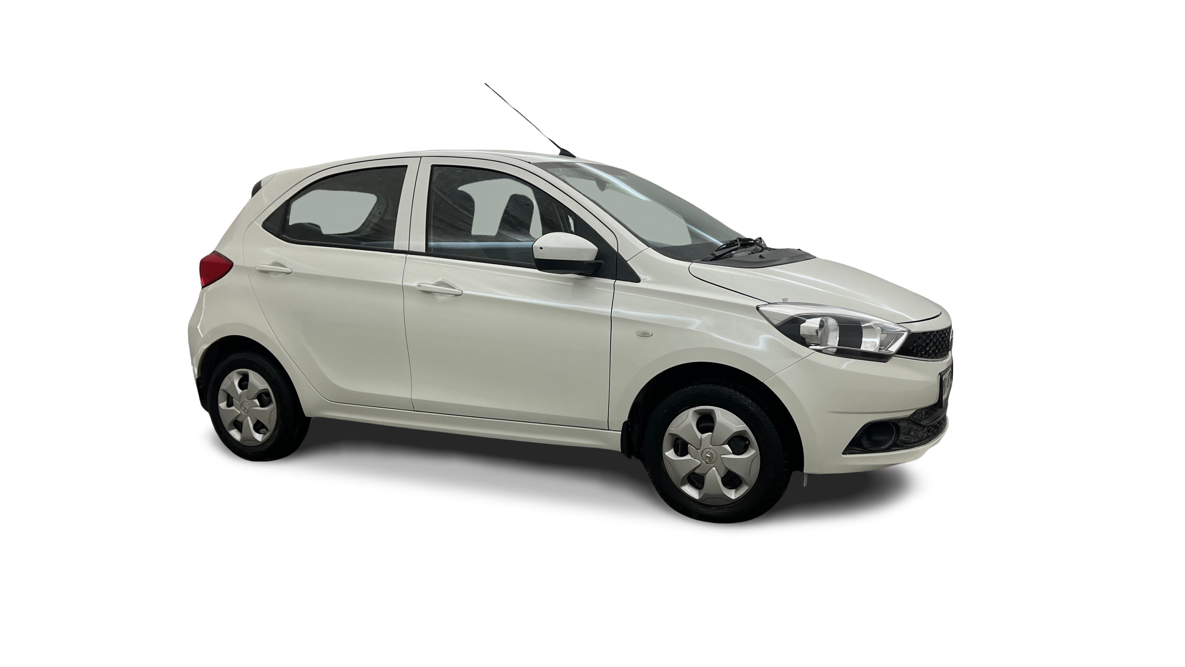 2018 Tata Tiago - Hatchback - Petrol - Automatic - ₹3.68 lakh