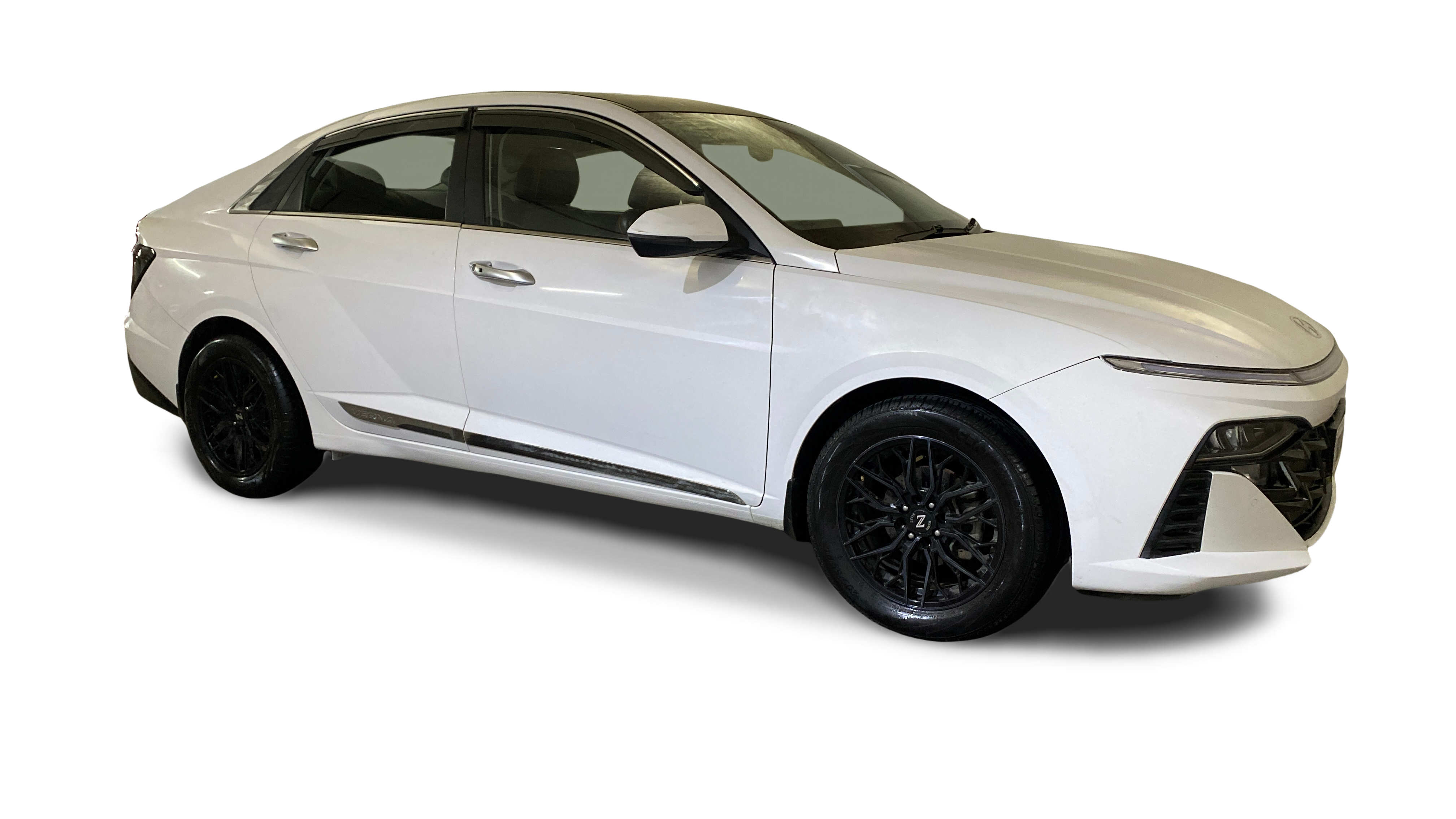 2023 Hyundai Verna - Sedan - Petrol - Manual - ₹9.72 lakh