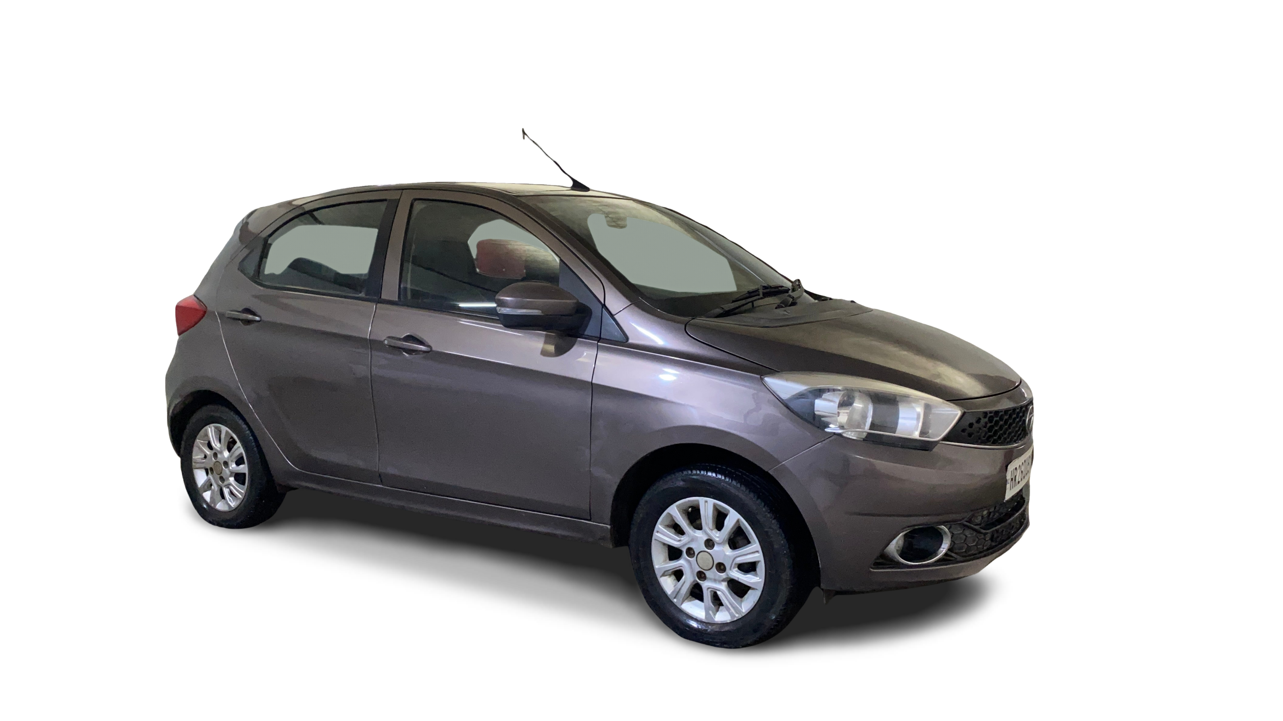 2018 Tata Tiago - Hatchback - CNG - Manual - ₹2.52 lakh