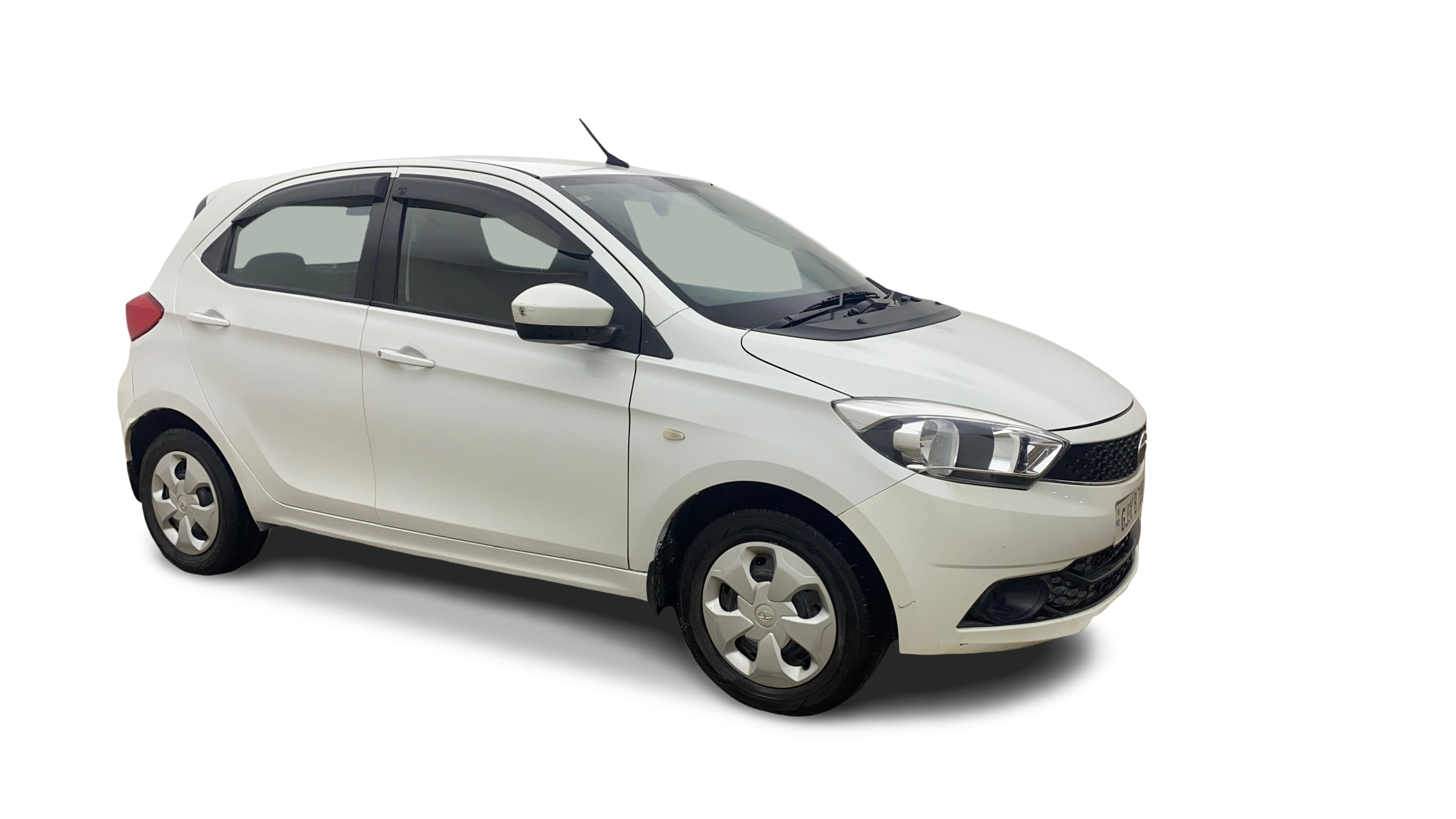 Tata Tiago-img