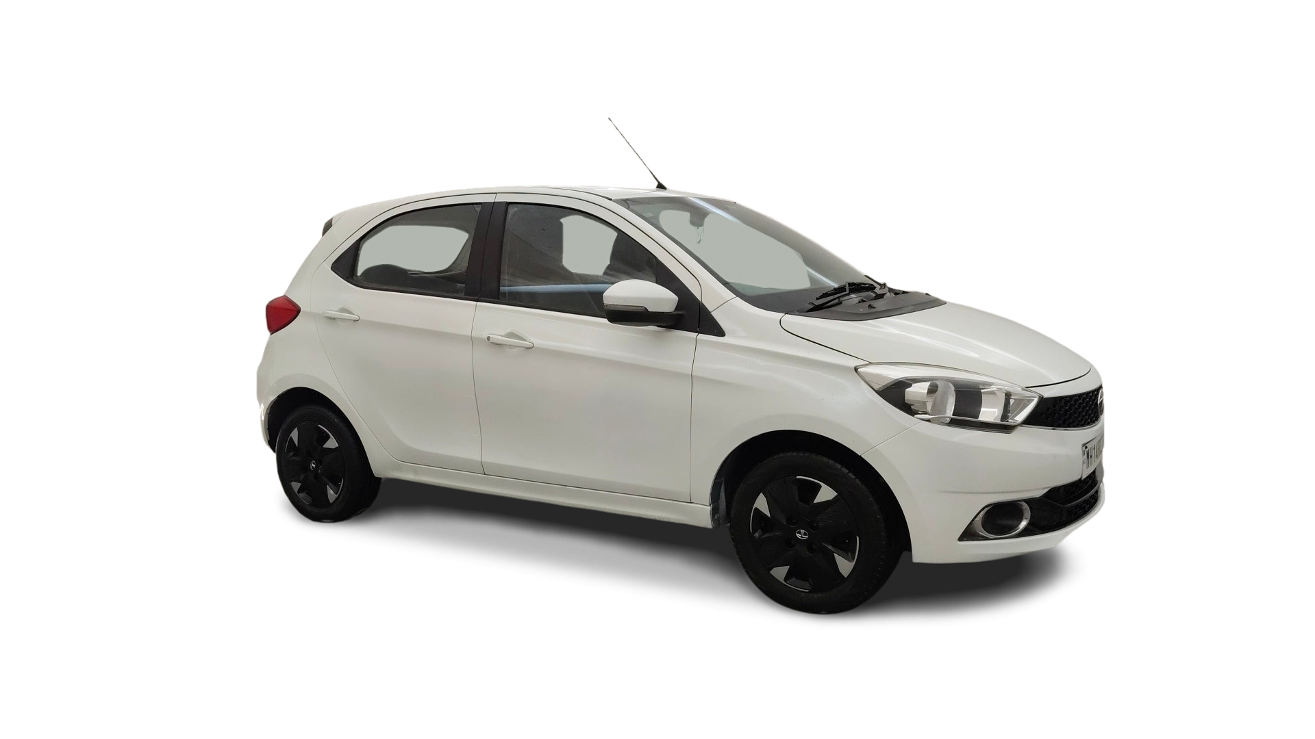 Tata Tiago-img