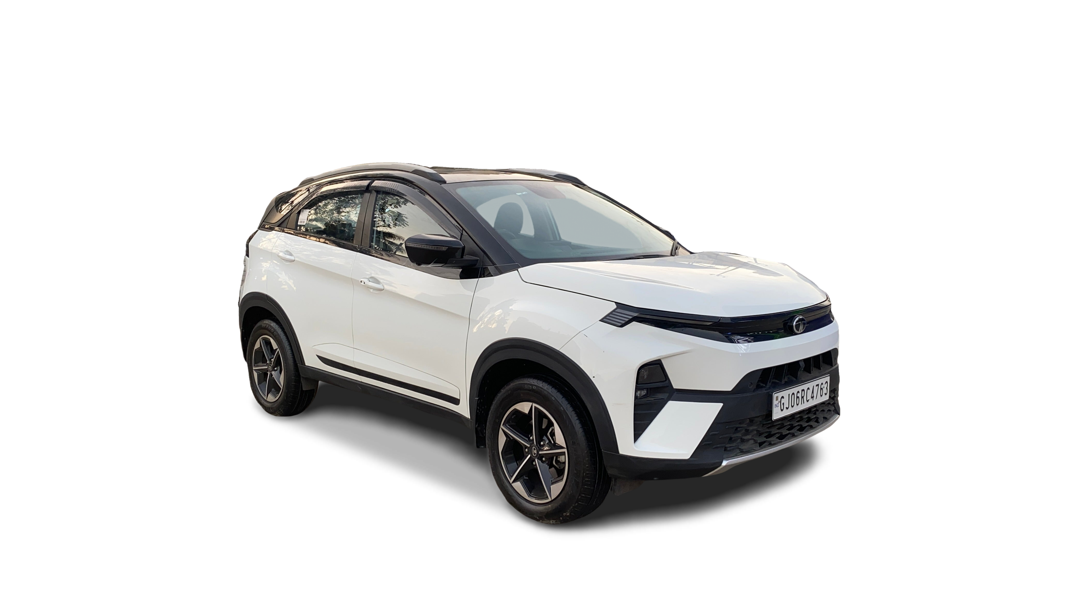 Tata NEXON-img