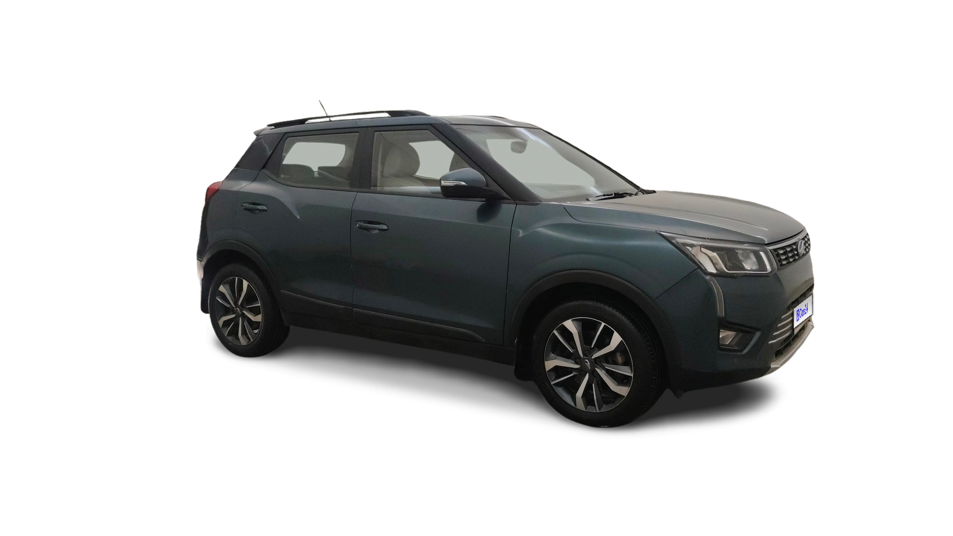 2021 Mahindra XUV300 - SUV - Diesel - Manual - ₹7.34 lakh