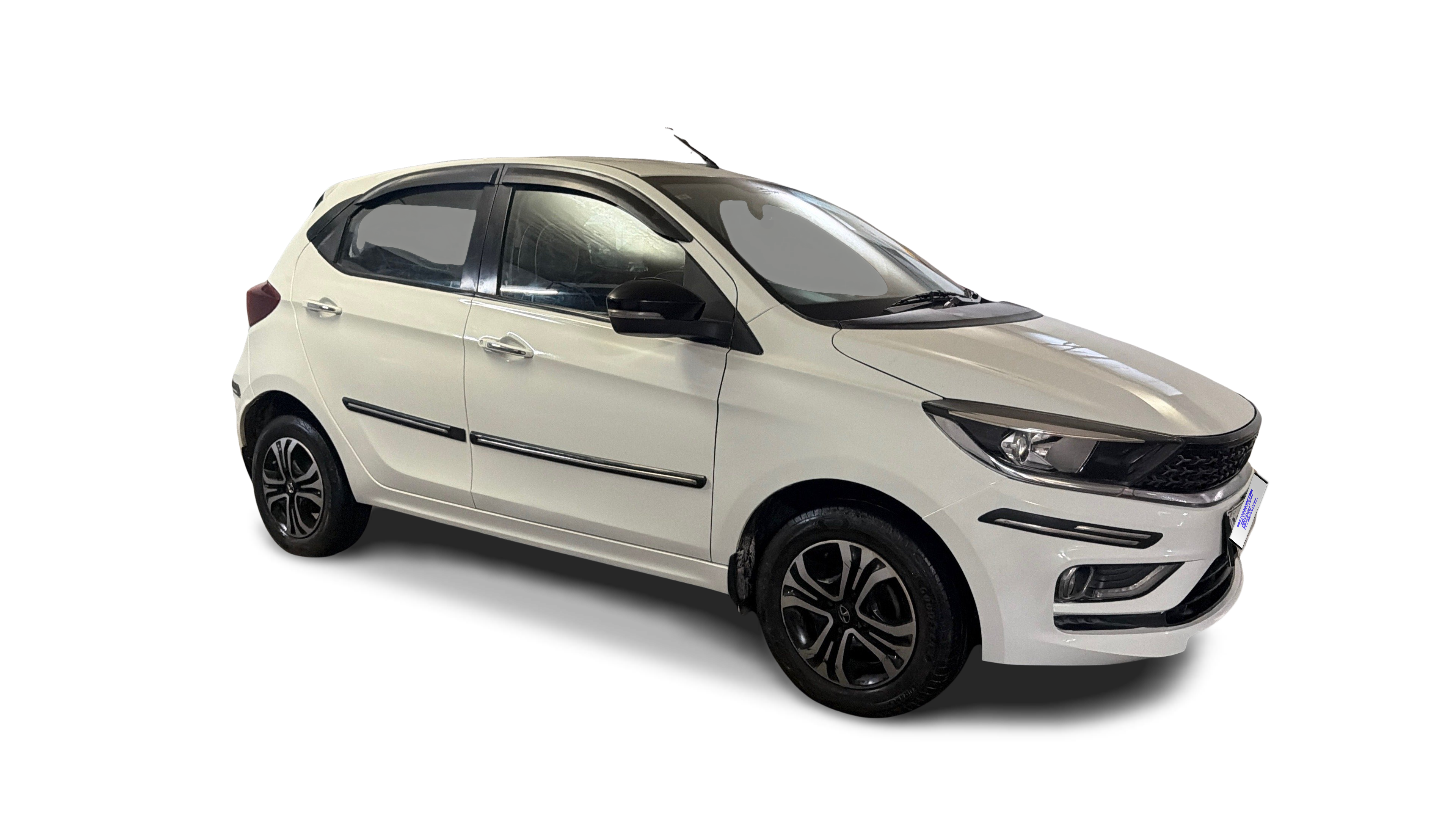 2022 Tata Tiago - Hatchback - CNG - Manual - ₹4.68 lakh