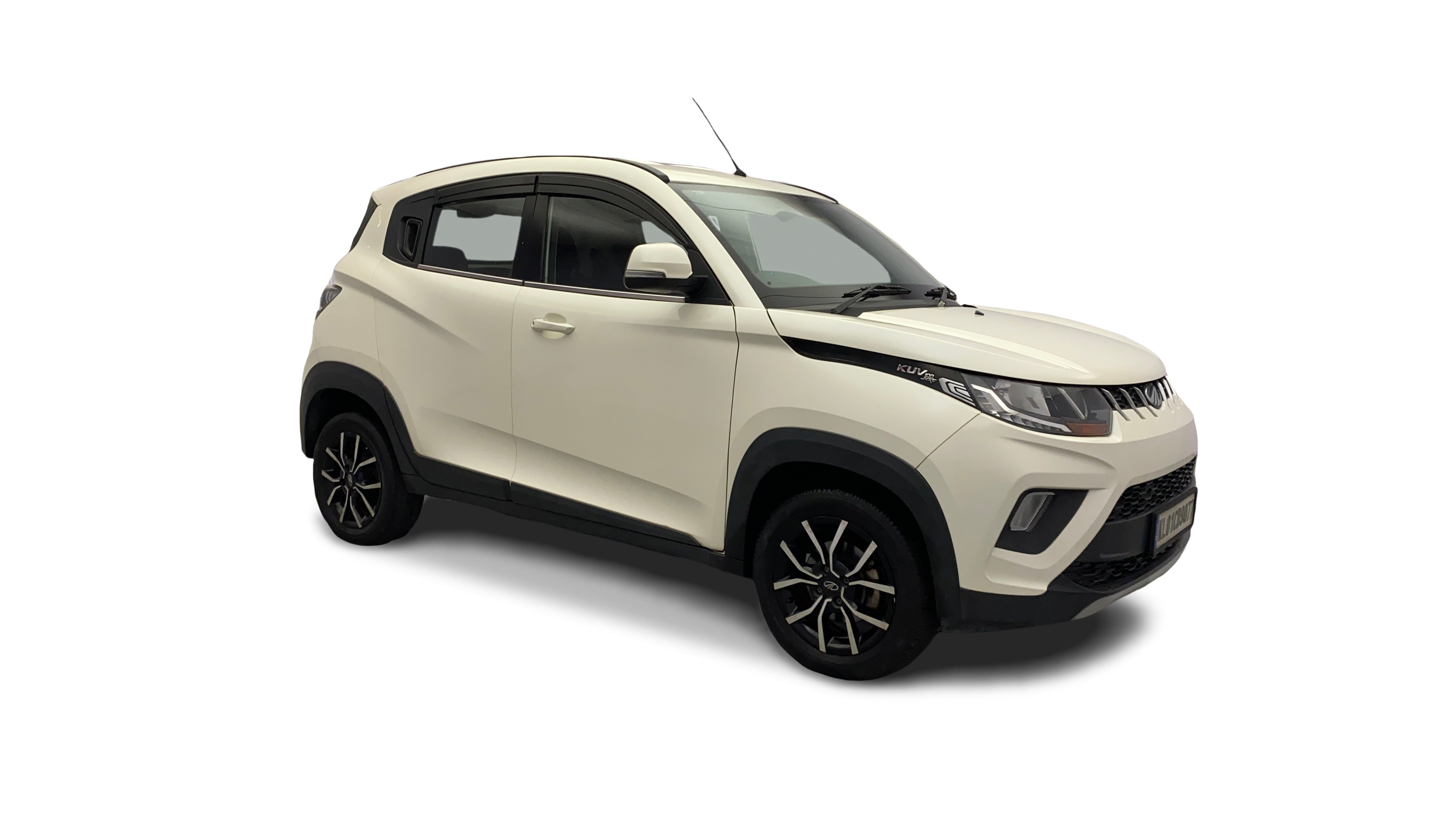 Mahindra Kuv100-img
