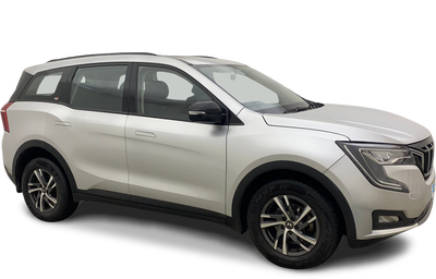 Mahindra XUV700-img