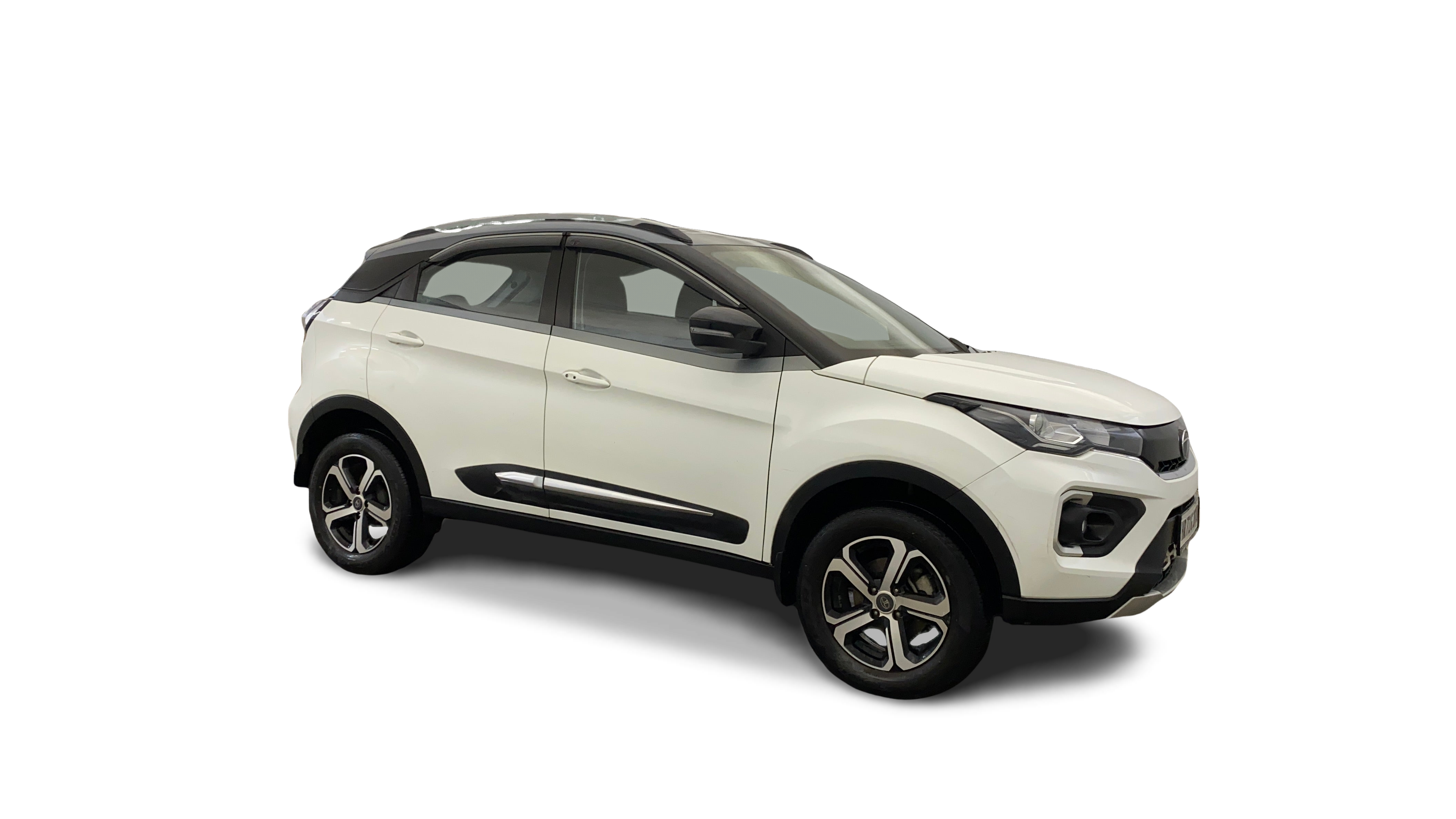 Tata NEXON-img
