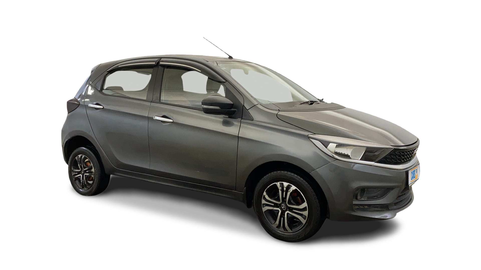 Tata Tiago-img