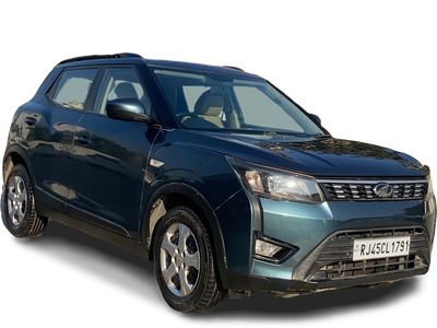 Mahindra XUV300-img