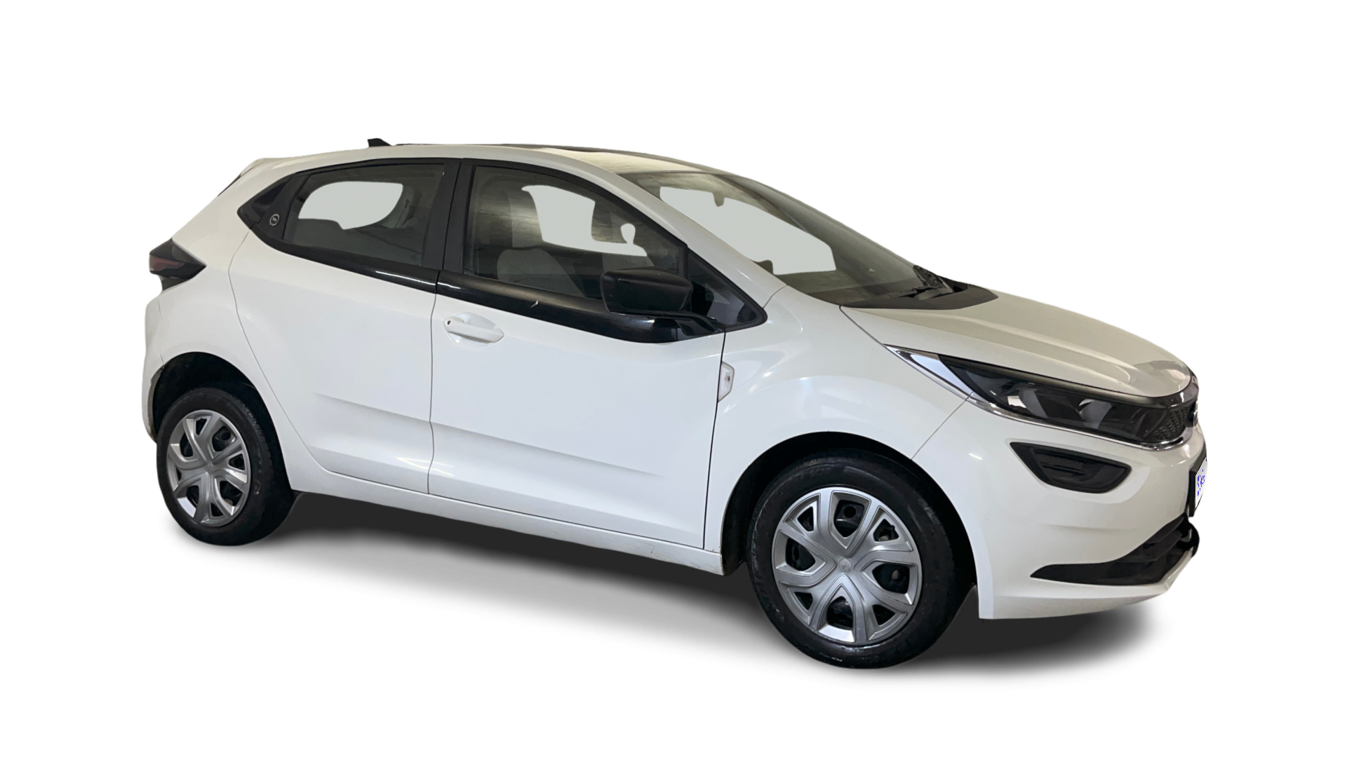 2024 Tata ALTROZ - Hatchback - Diesel - Manual - ₹6.60 lakh