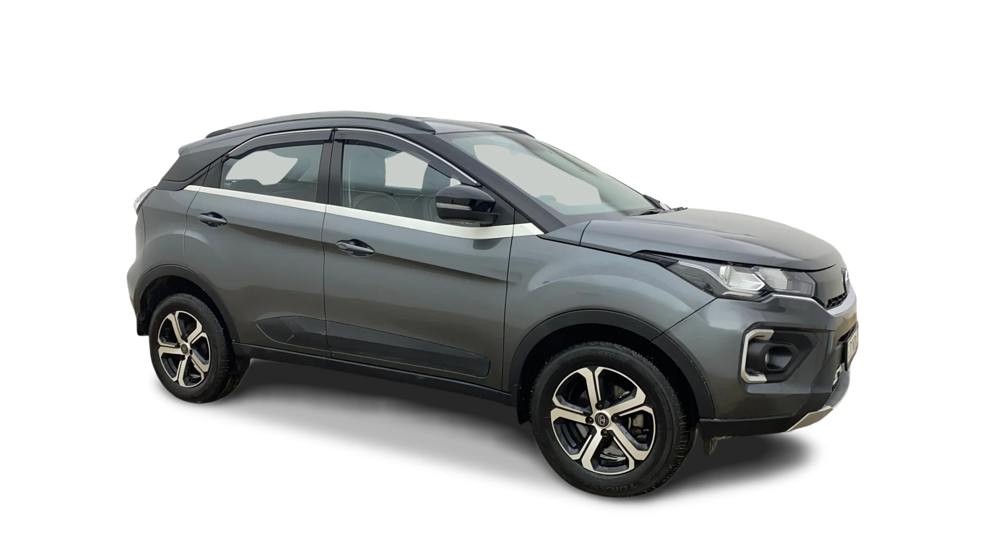 Tata NEXON-img