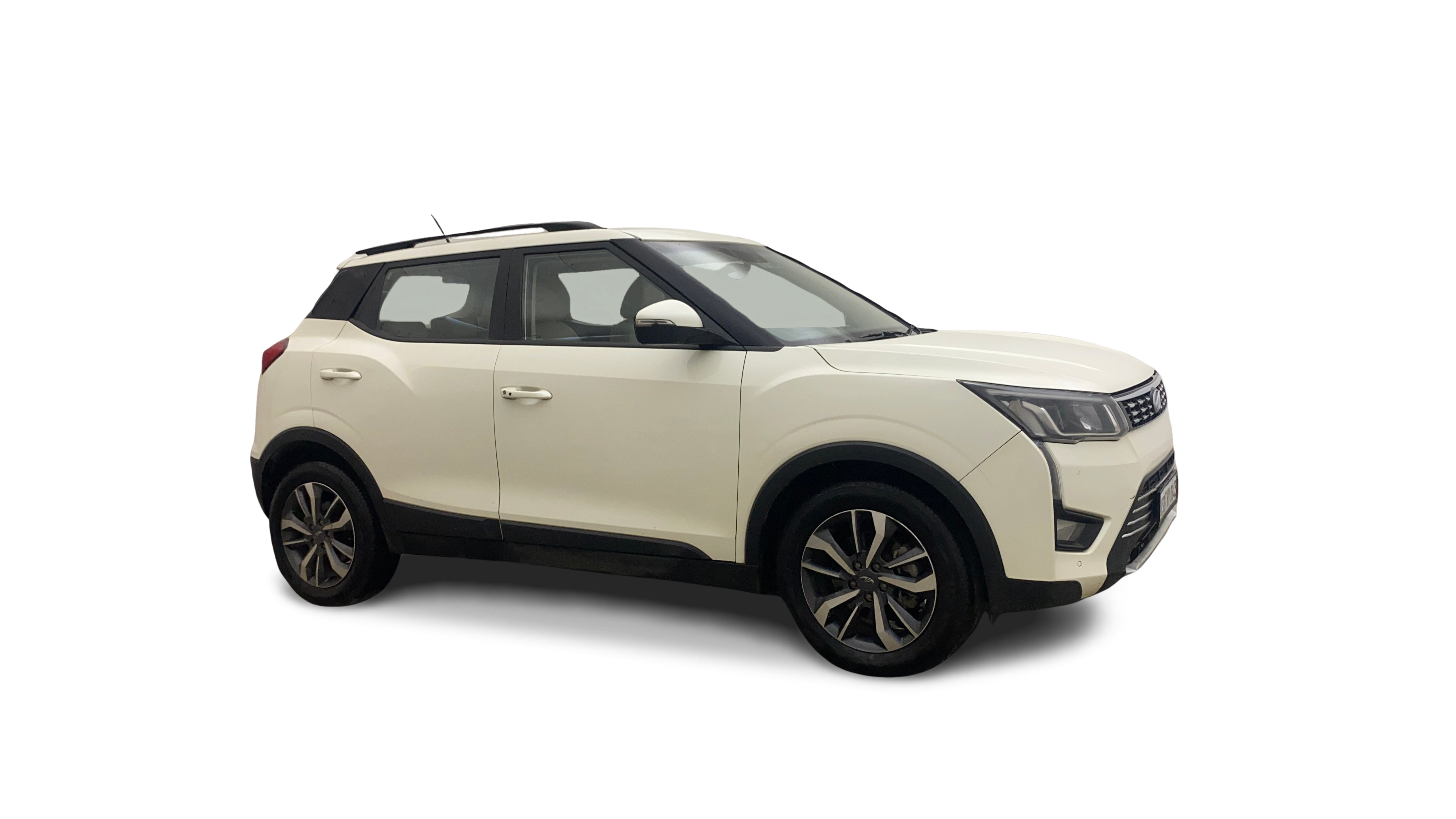 2021 Mahindra XUV300 - SUV - Diesel - Automatic - ₹8.16 lakh