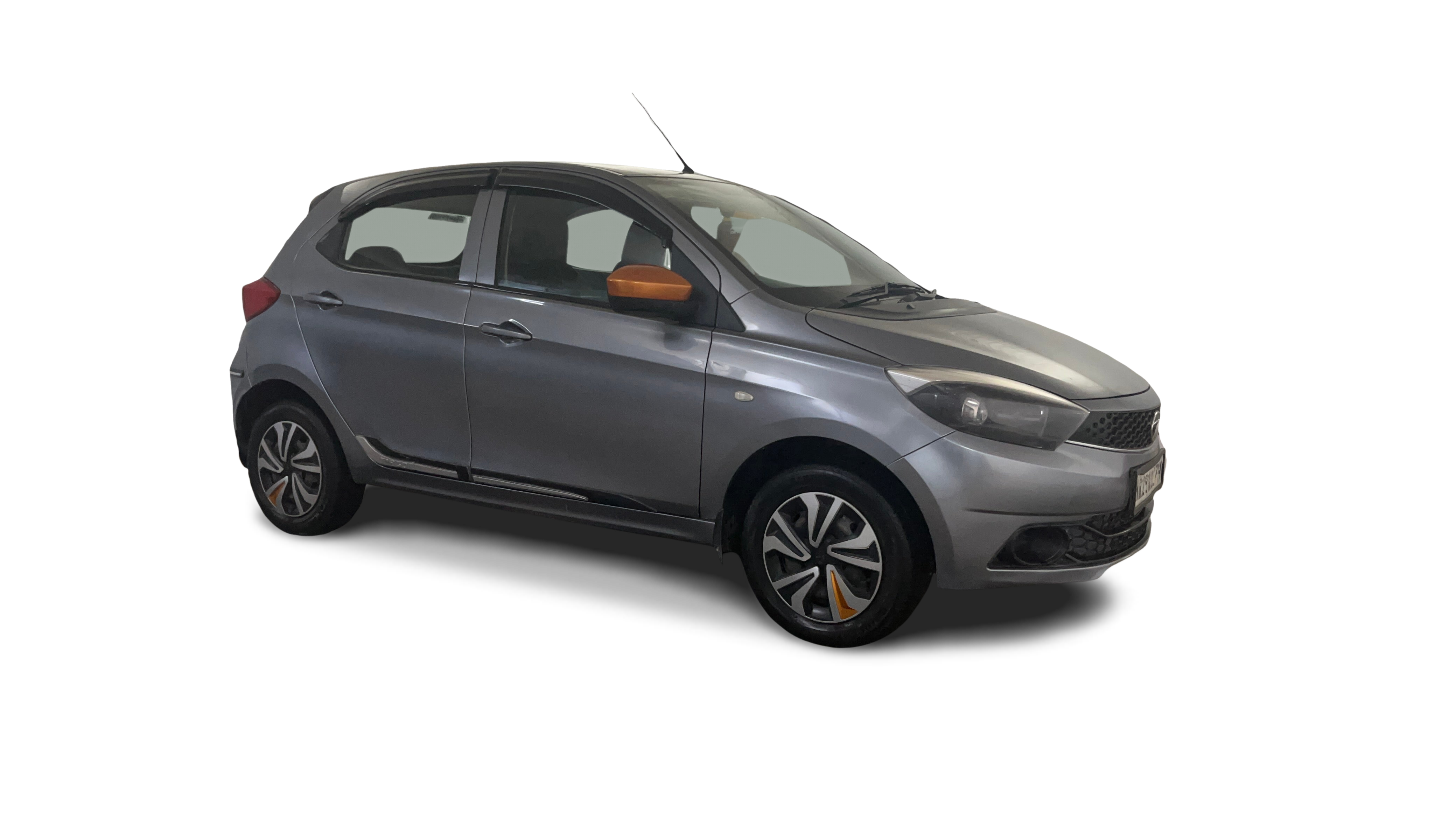 2019 Tata Tiago - Hatchback - Petrol - Manual - ₹2.96 lakh