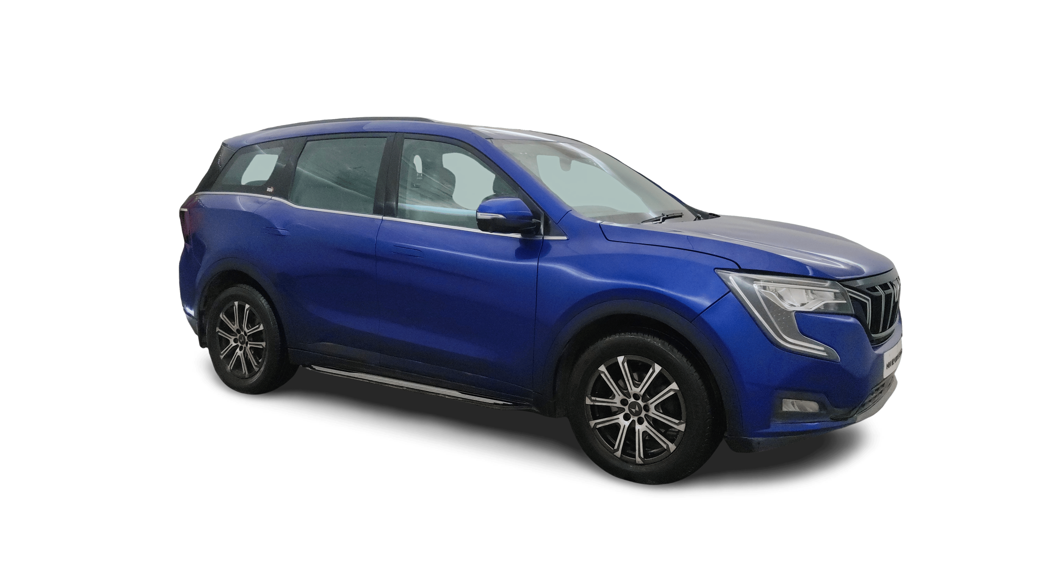 2022 Mahindra XUV700 - SUV - Petrol - Automatic - ₹15.60 lakh