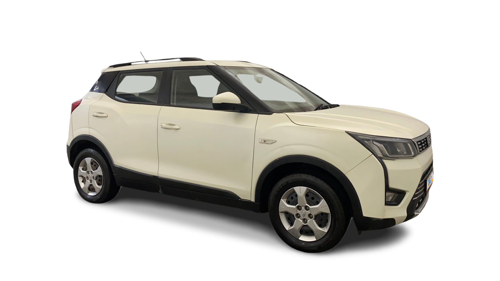 Mahindra XUV300-img