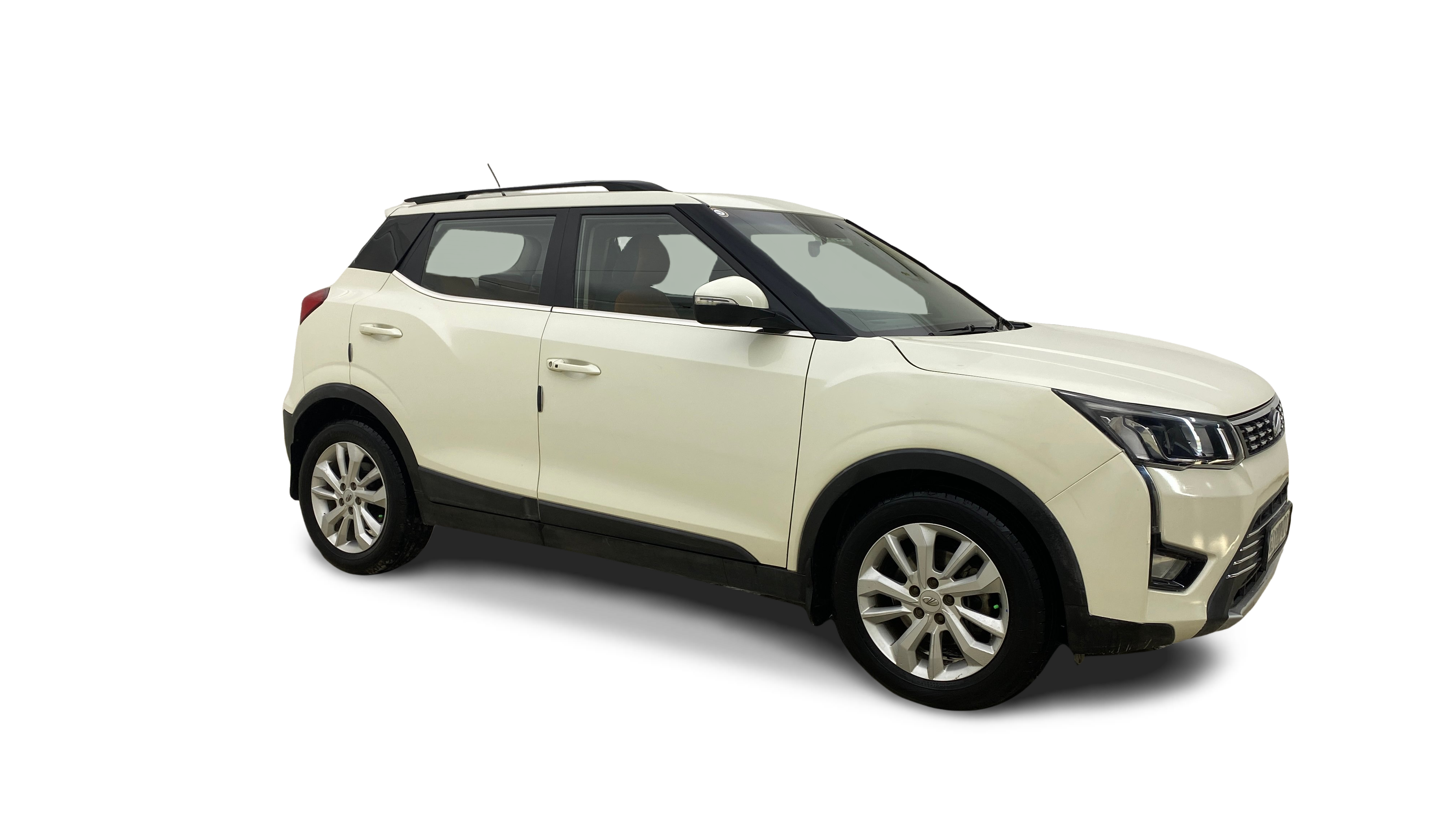 2021 Mahindra XUV300 - SUV - Petrol - Manual - ₹5.35 lakh