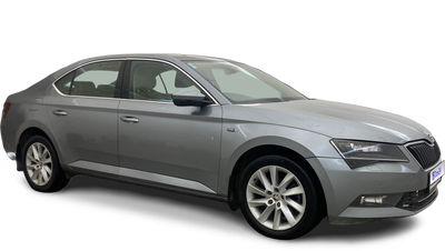 2016 Skoda Superb - Sedan - Petrol - Automatic - ₹9.71 lakh