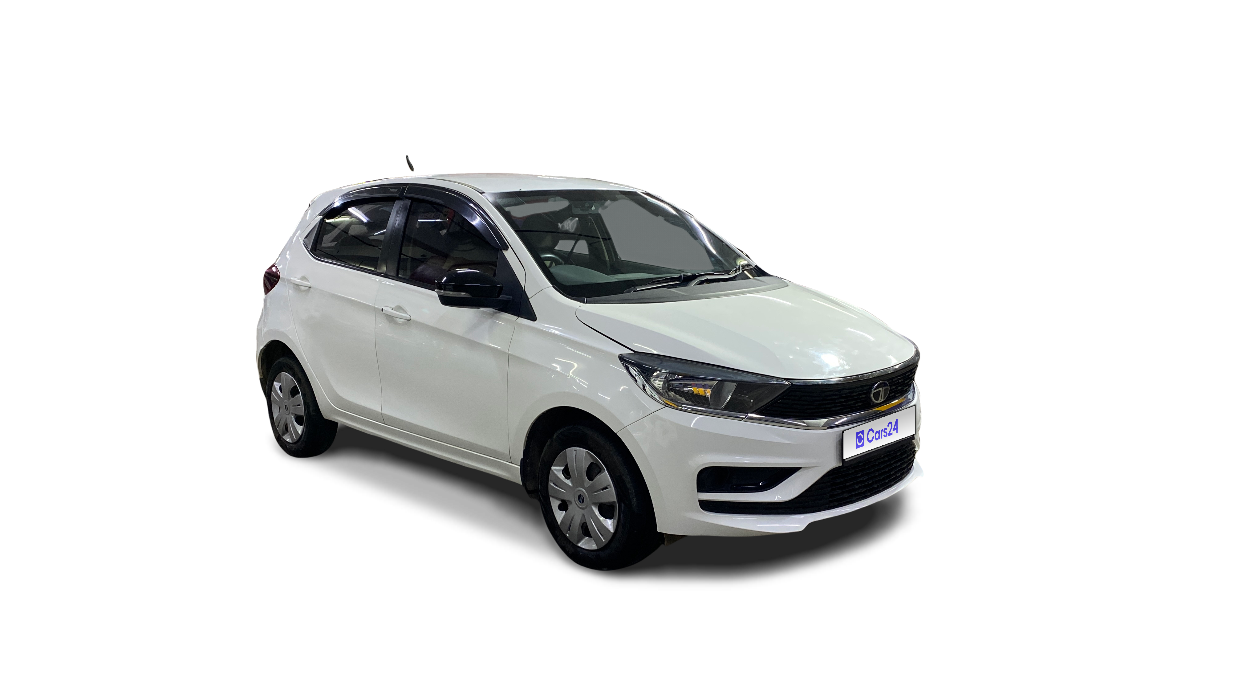2025 Tata Tiago - Hatchback - CNG - Manual - ₹6.72 lakh