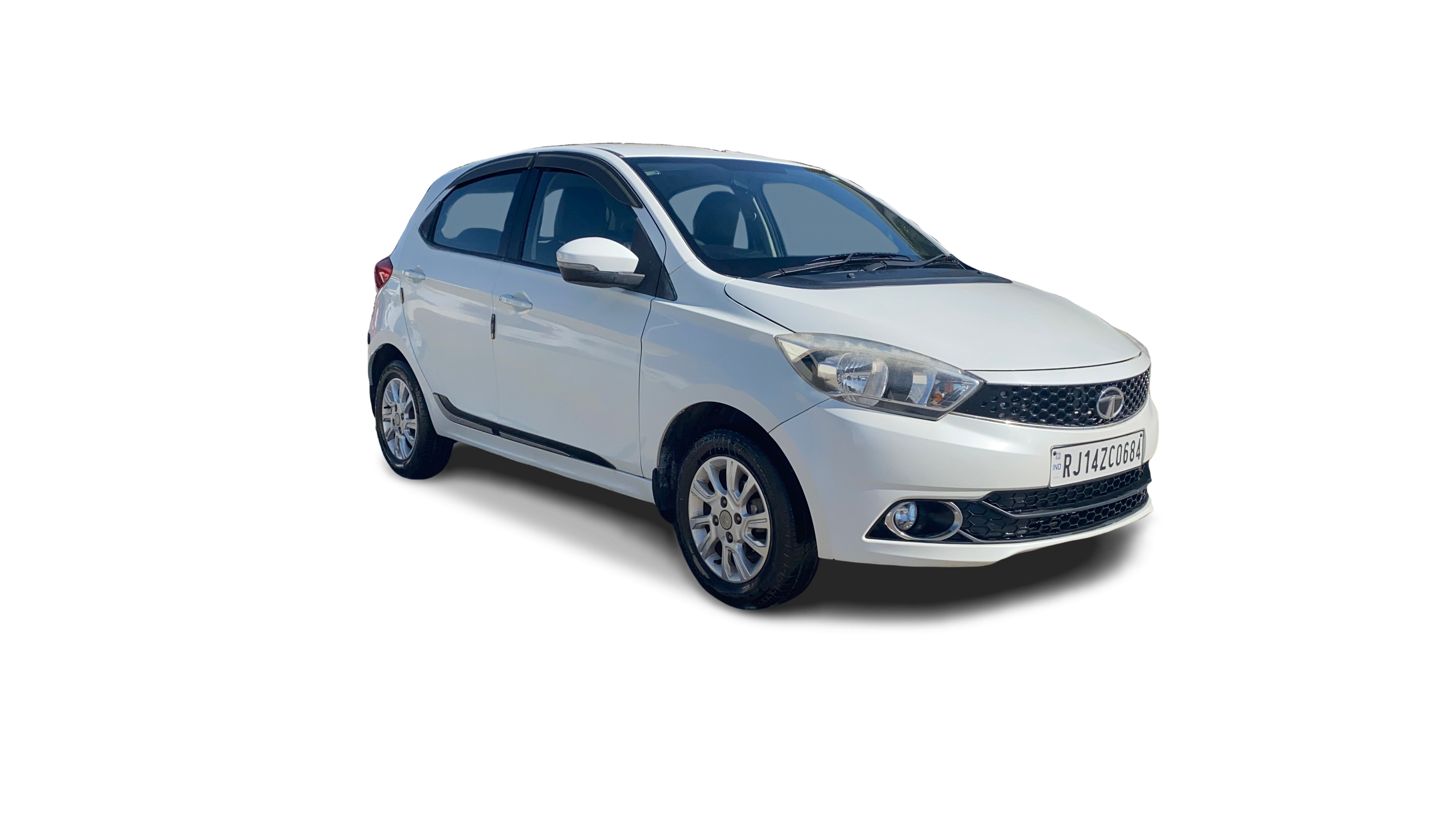 Tata Tiago-img
