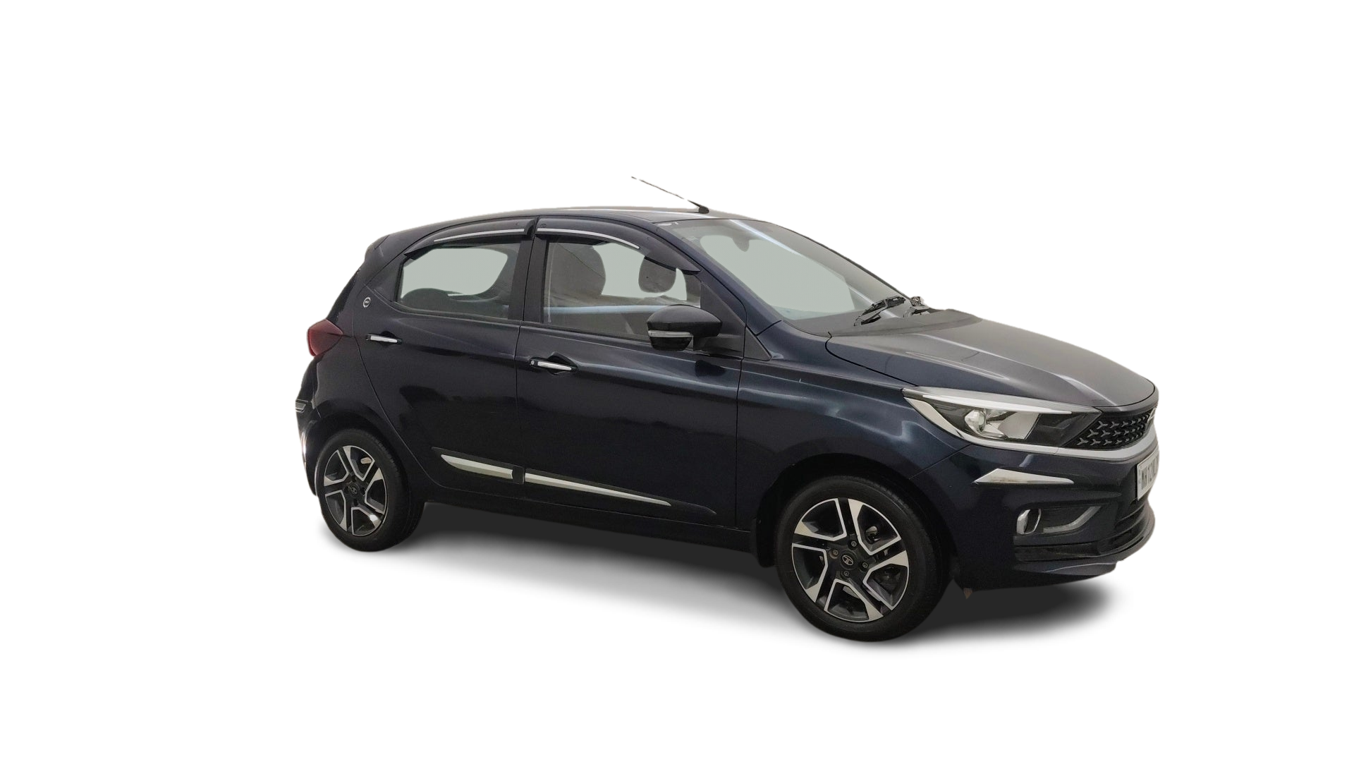 Tata Tiago-img