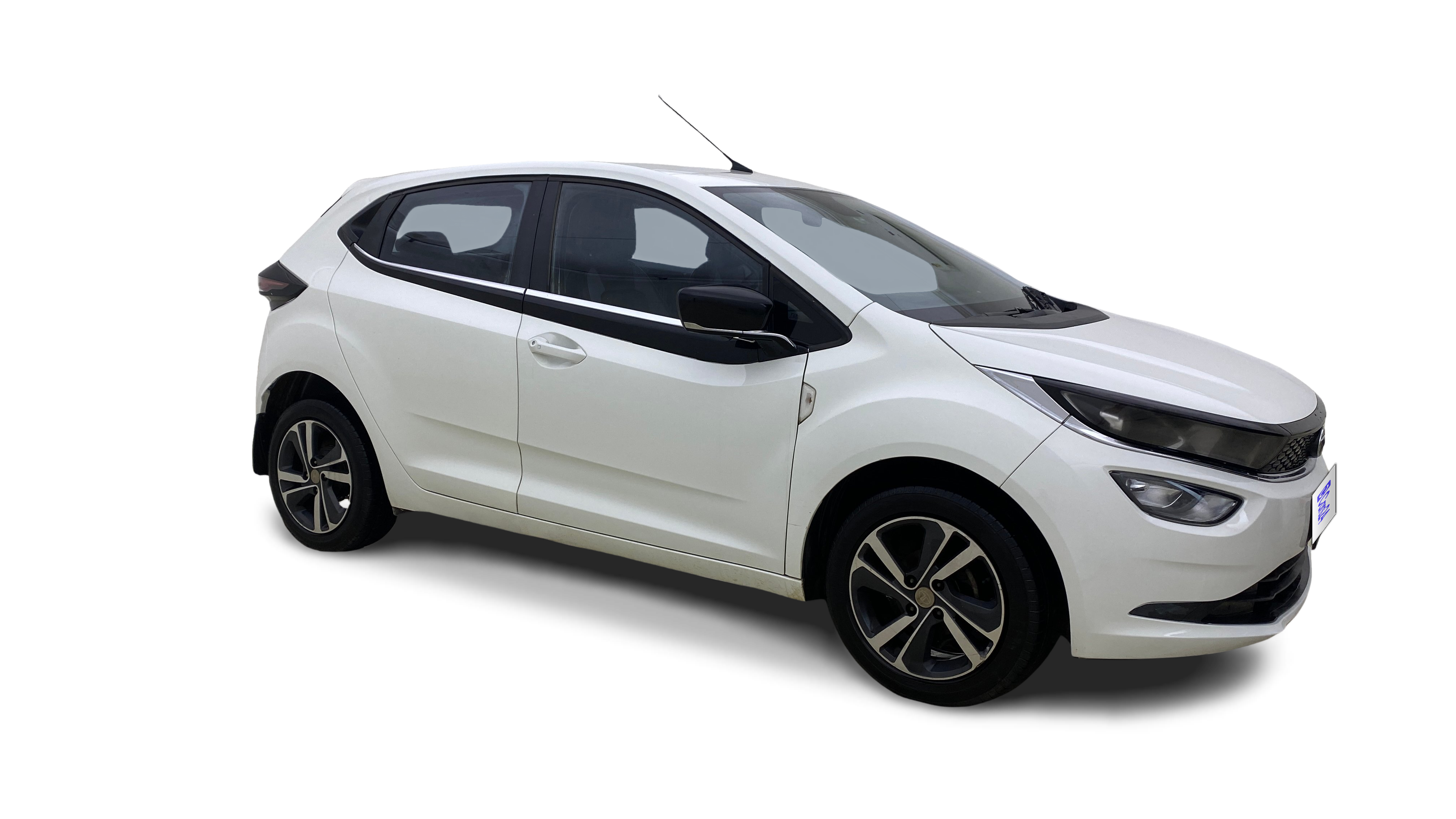 2022 Tata ALTROZ - Hatchback - Petrol - Manual - ₹4.95 lakh