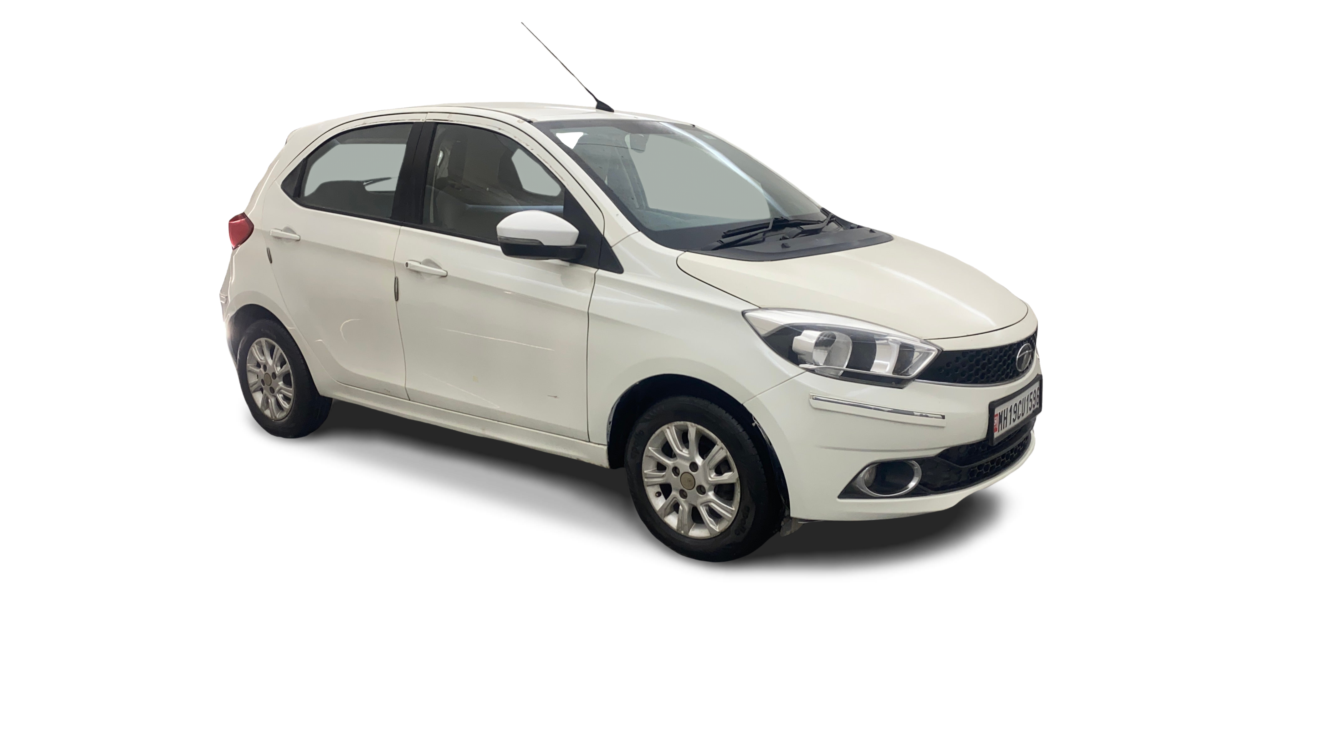 Tata Tiago-img