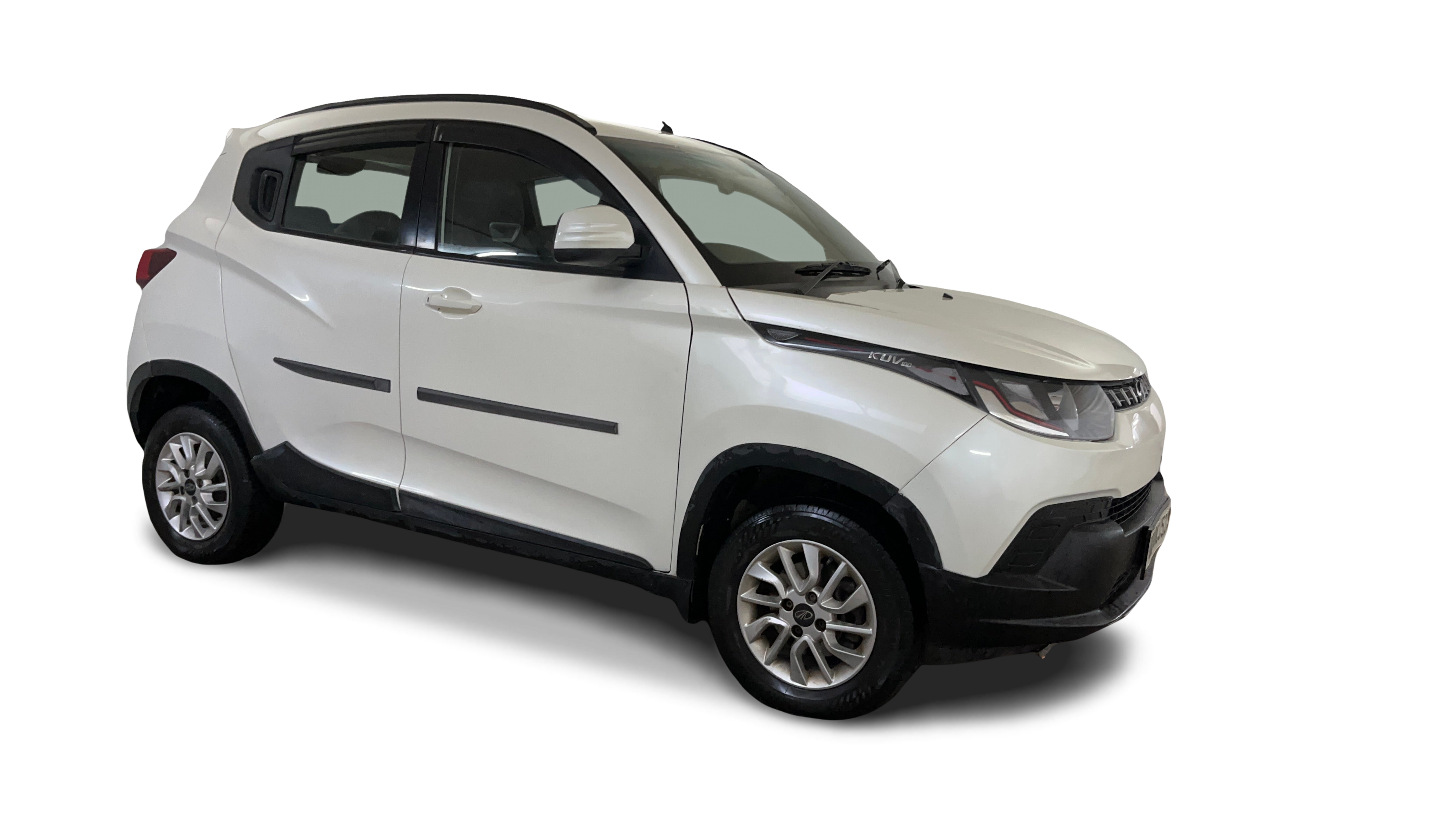 Mahindra Kuv100-img
