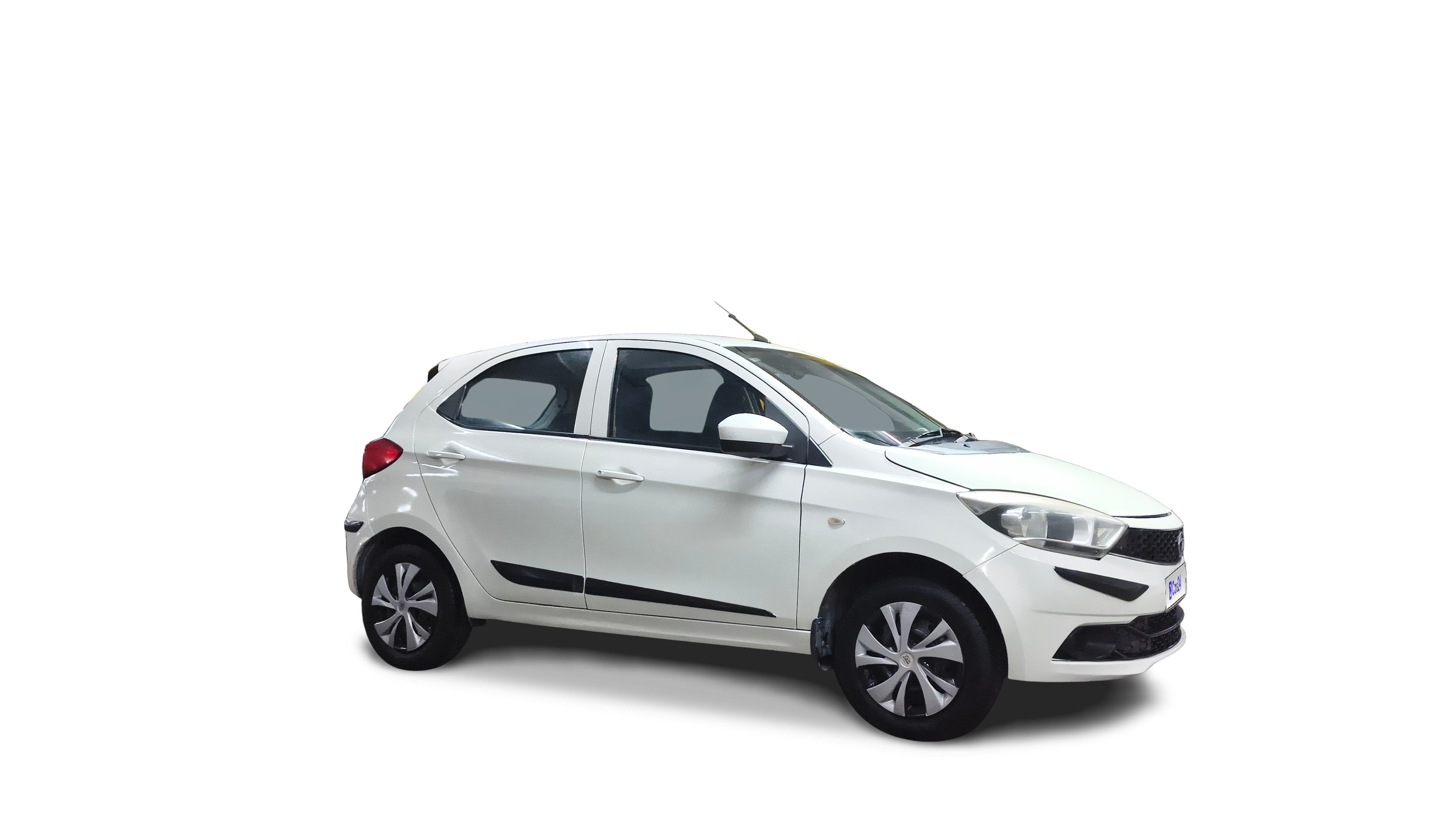 2017 Tata Tiago - Hatchback - Petrol - Manual - ₹3.33 lakh