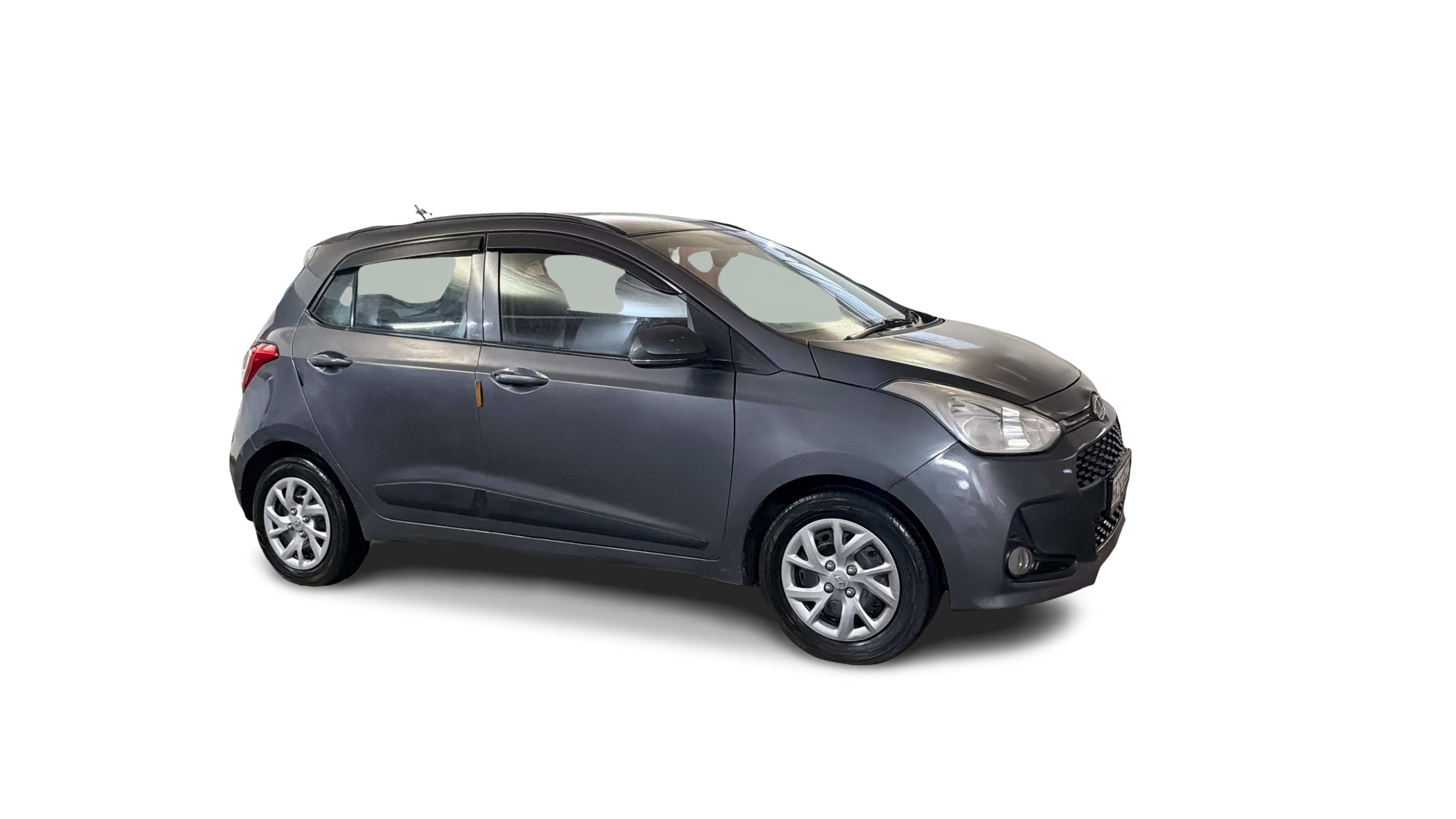 2019 Hyundai Grand i10 - Hatchback - CNG - Manual - ₹3.35 lakh