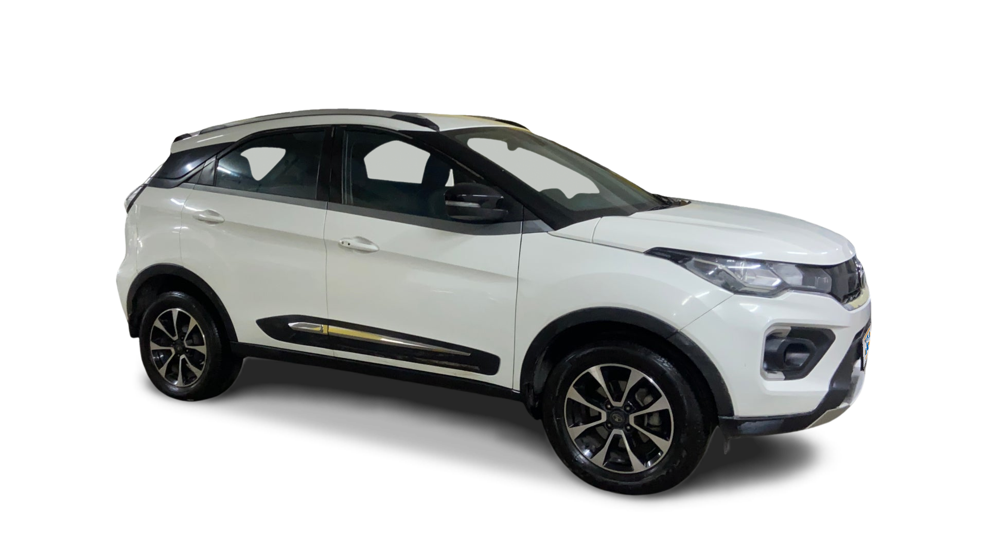 Tata NEXON-img