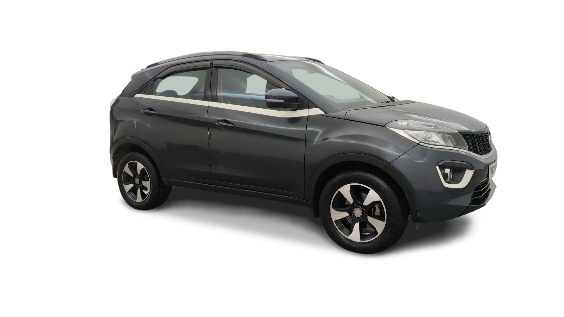 Tata NEXON-img