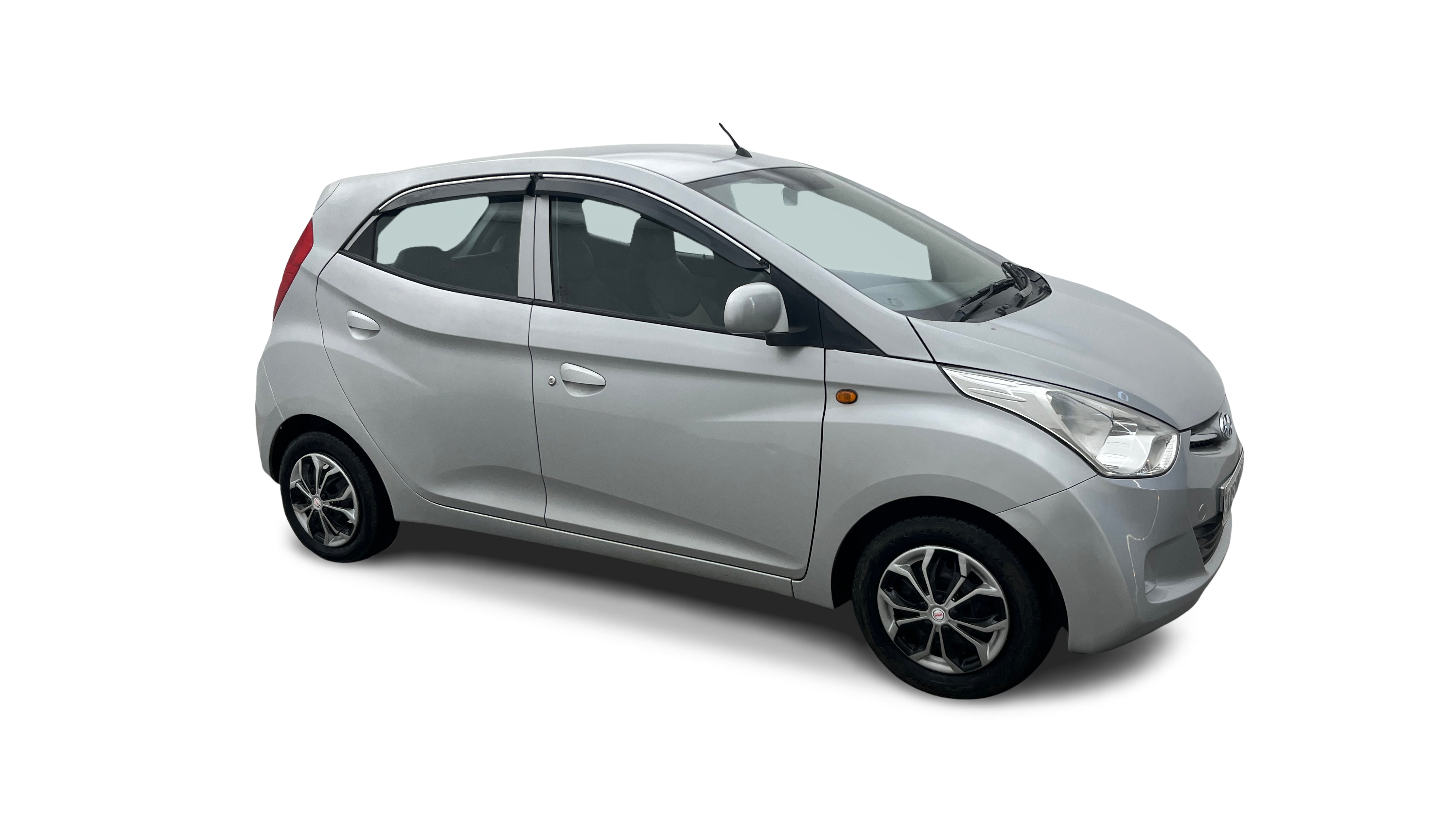 2016 Hyundai Eon - Hatchback - Petrol - Manual - ₹2.90 lakh