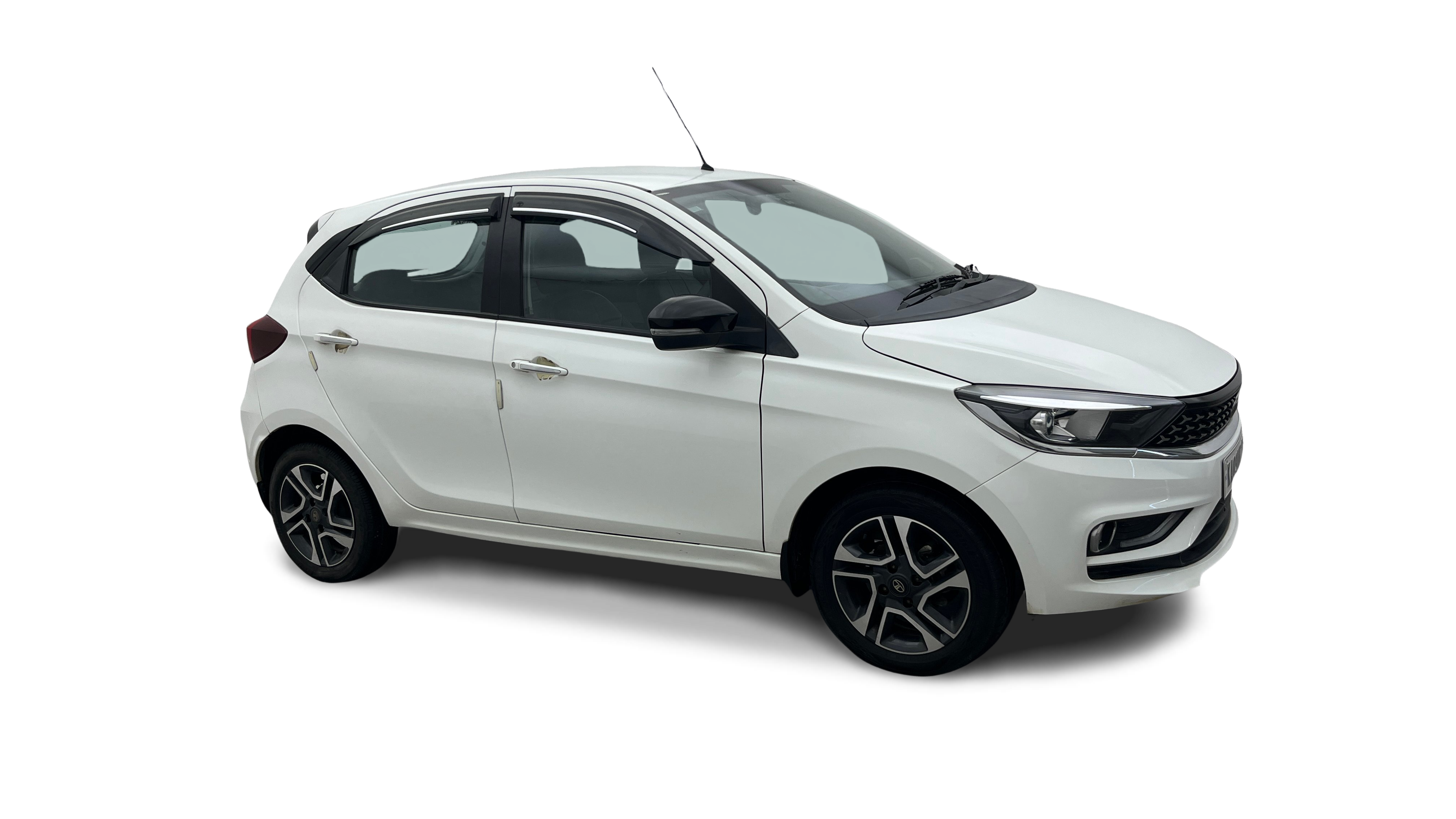 2022 Tata Tiago - Hatchback - Petrol - Manual - ₹5.99 lakh