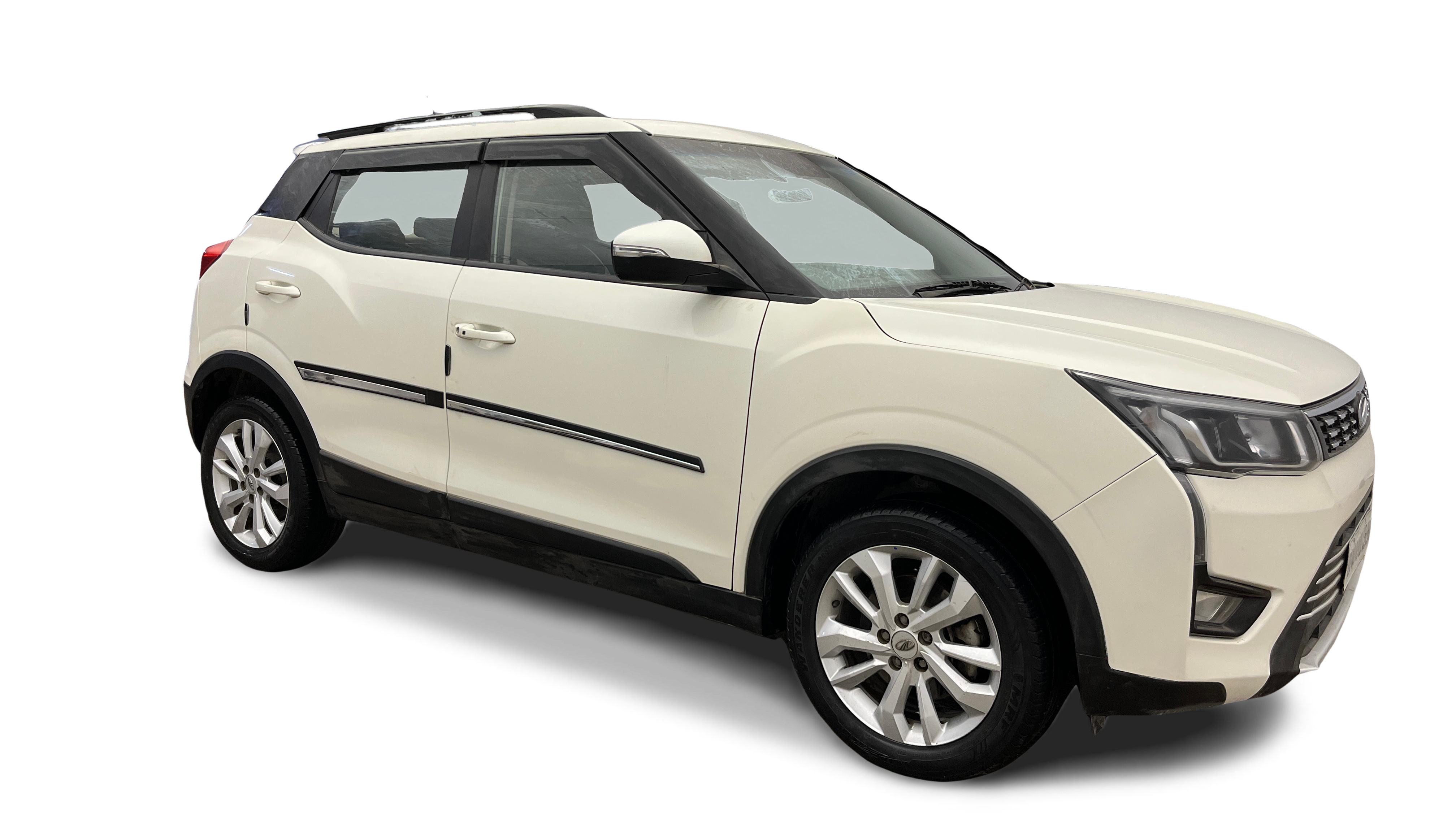2021 Mahindra XUV300 - SUV - Petrol - Manual - ₹5.80 lakh
