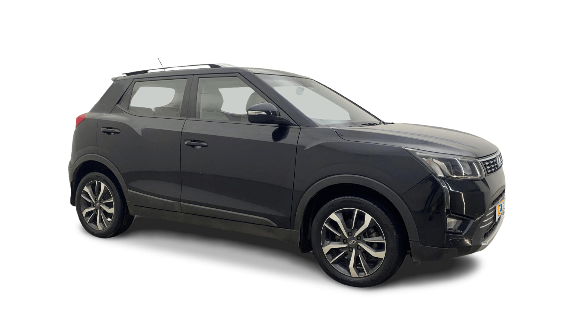 Mahindra XUV300-img