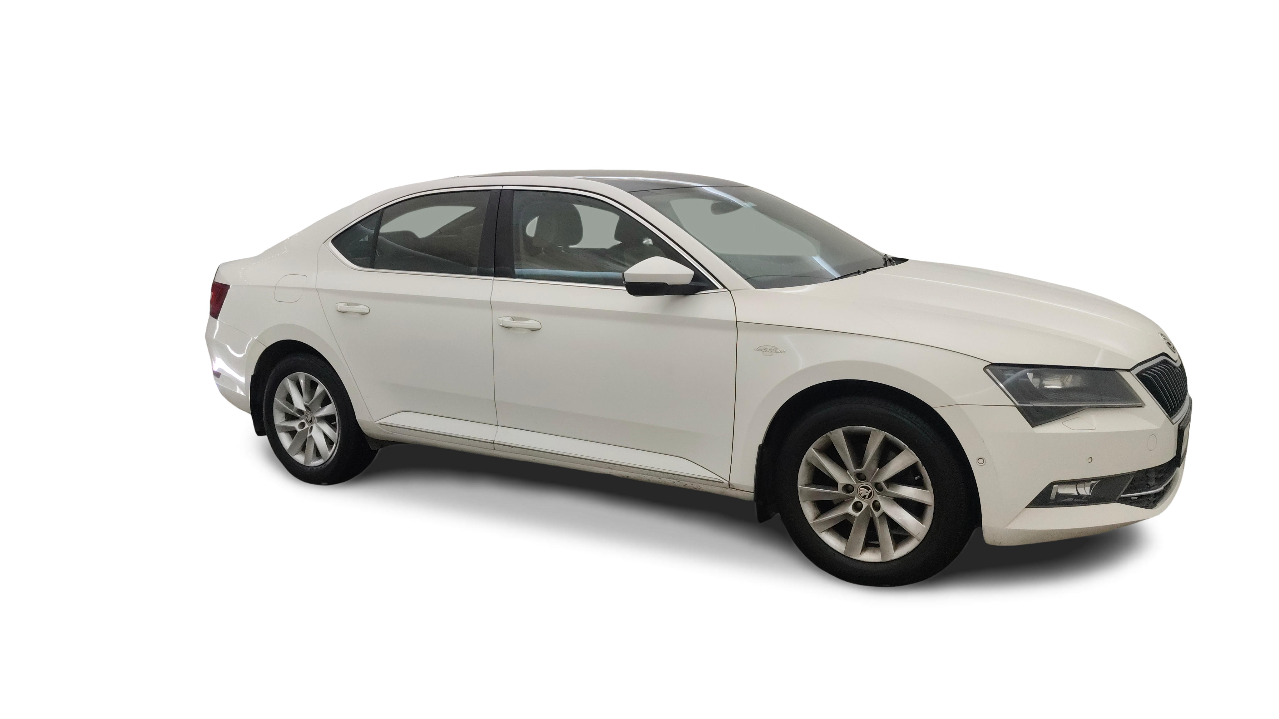 2017 Skoda Superb - Sedan - Petrol - Automatic - ₹9.92 lakh