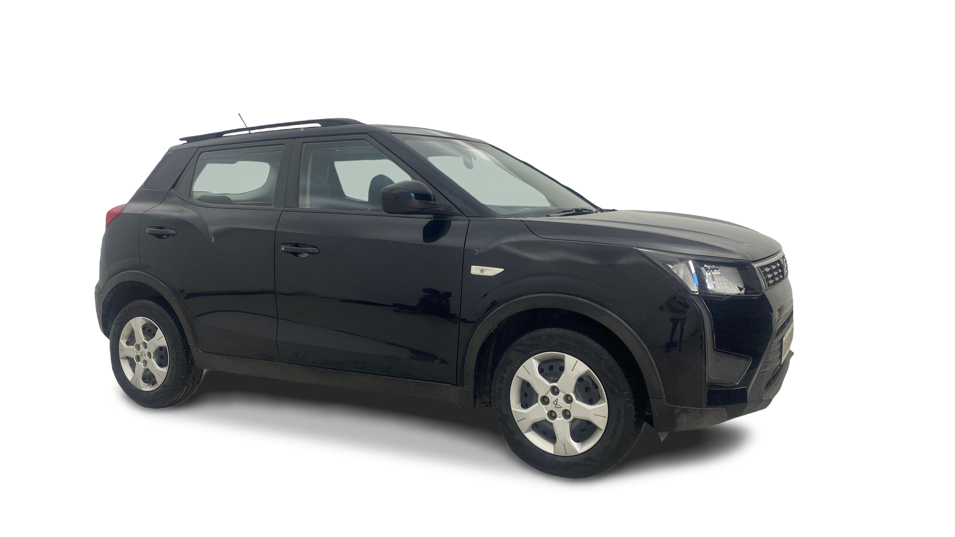 2023 Mahindra XUV300 - SUV - Petrol - Manual - ₹7.40 lakh