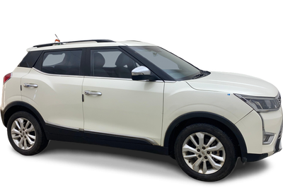 Mahindra XUV300-img