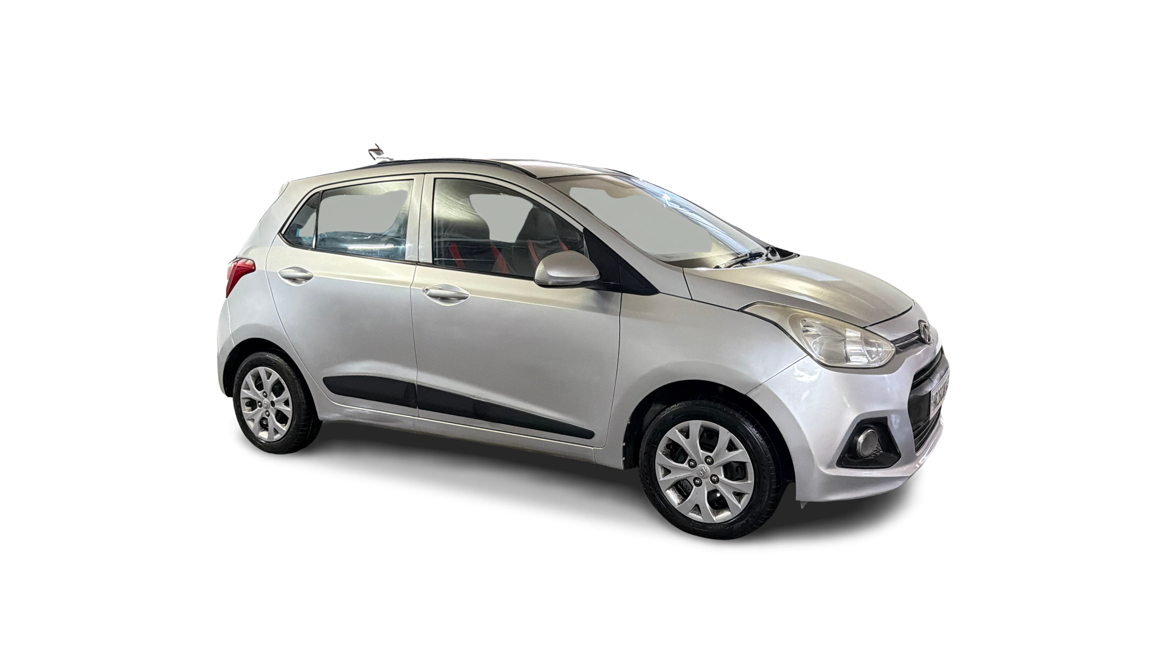 2015 Hyundai Grand i10 - Hatchback - Petrol - Manual - ₹2.10 lakh