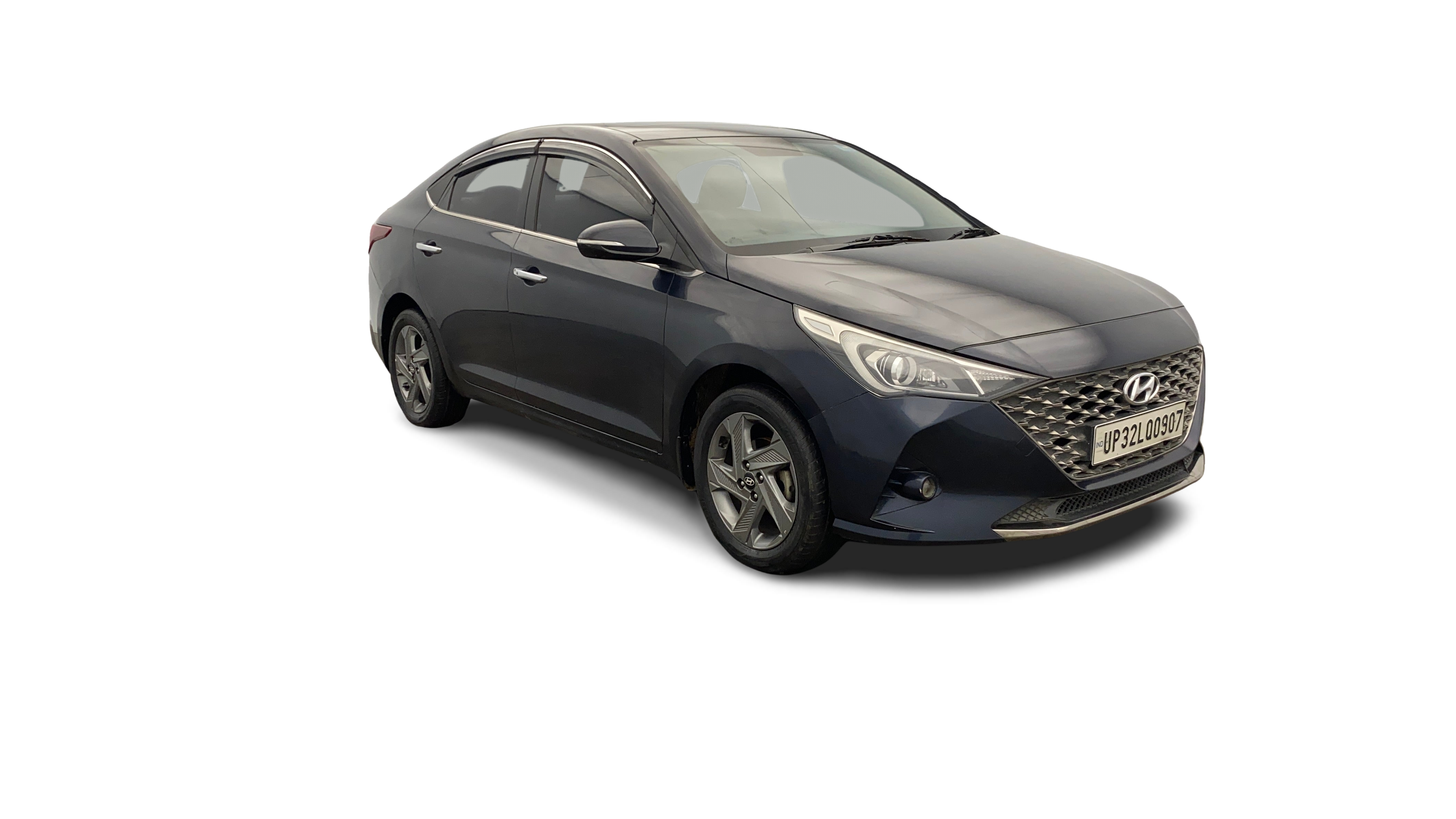 Hyundai Verna-img