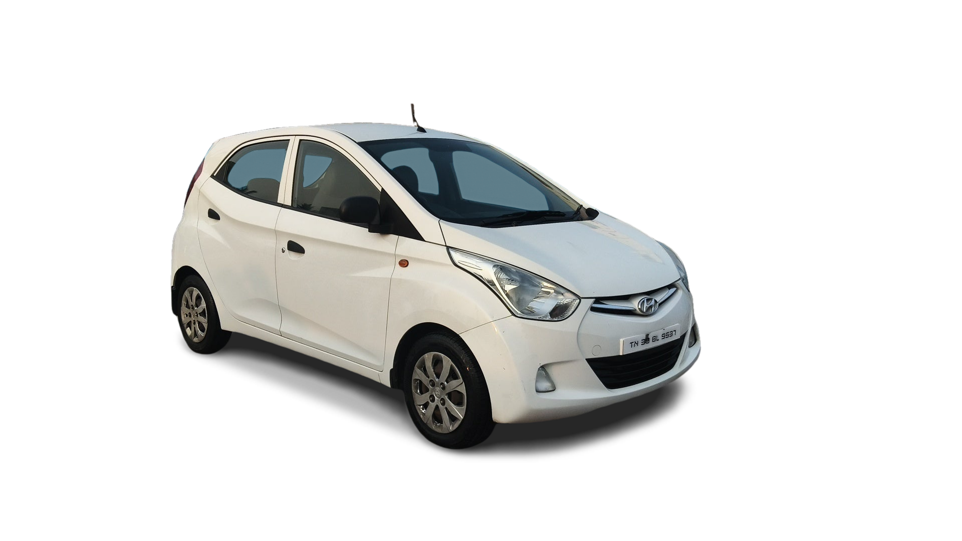 2018 Hyundai Eon - Hatchback - Petrol - Manual - ₹3.11 lakh