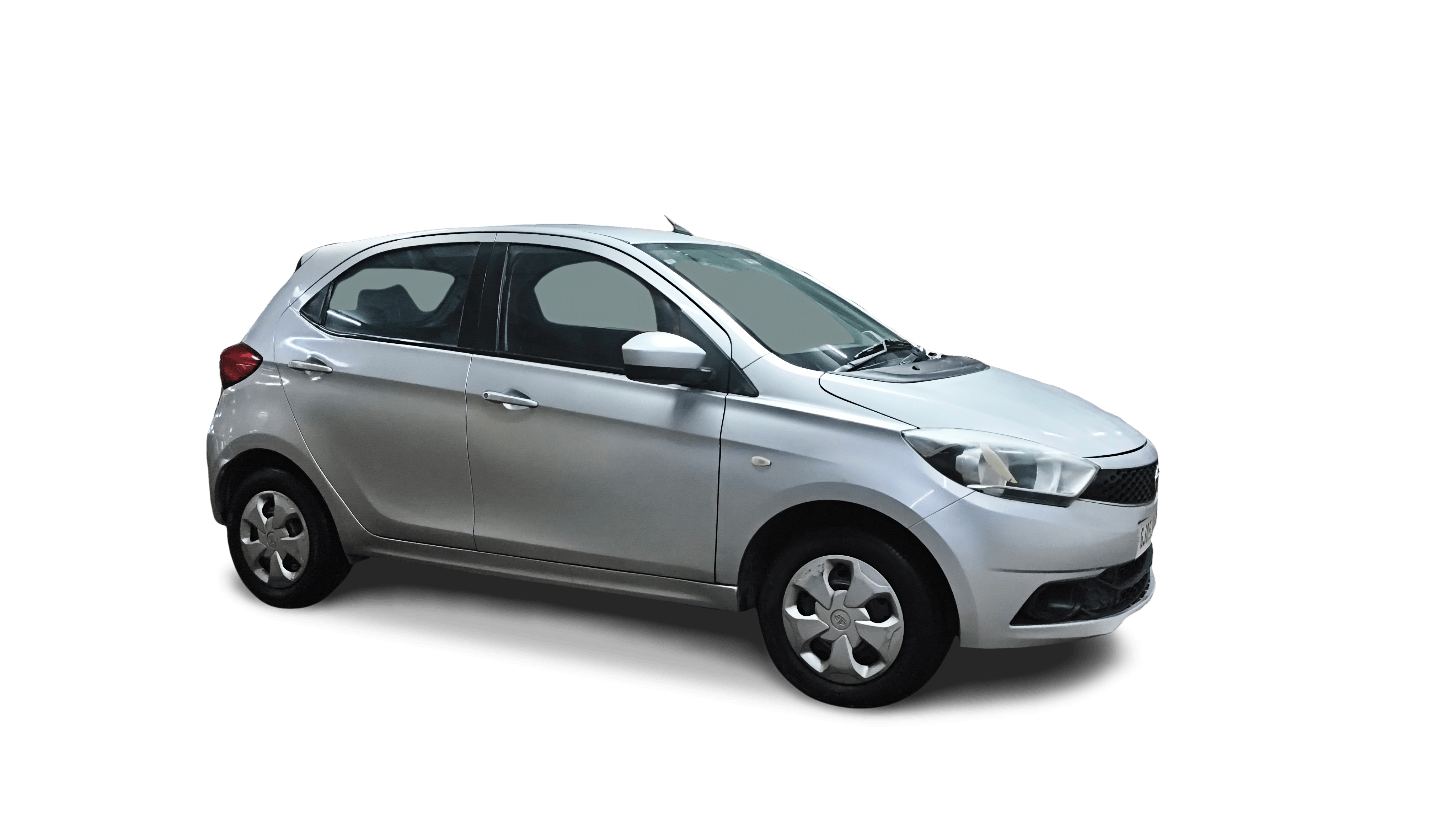 2016 Tata Tiago - Hatchback - Petrol - Manual - ₹2.67 lakh