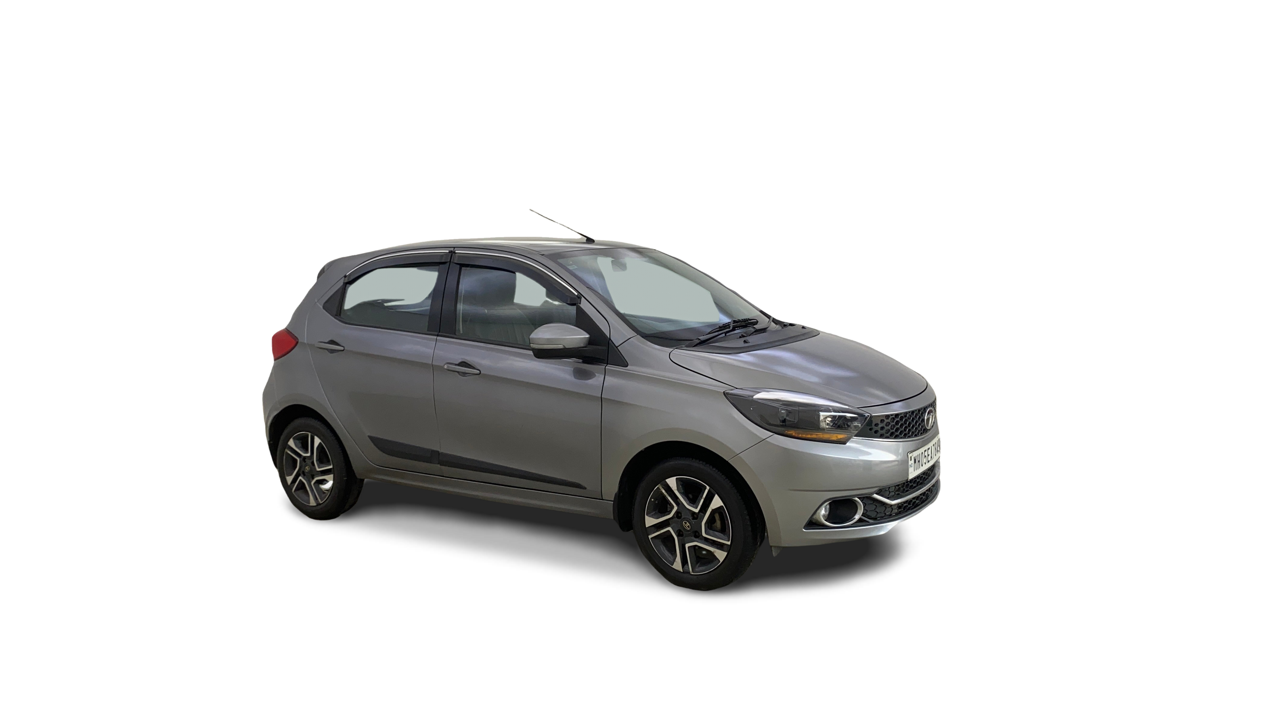 Tata Tiago-img
