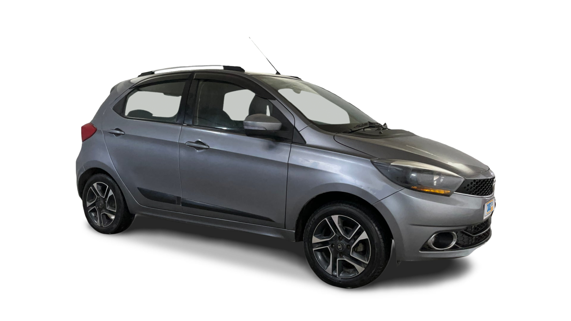 Tata Tiago-img