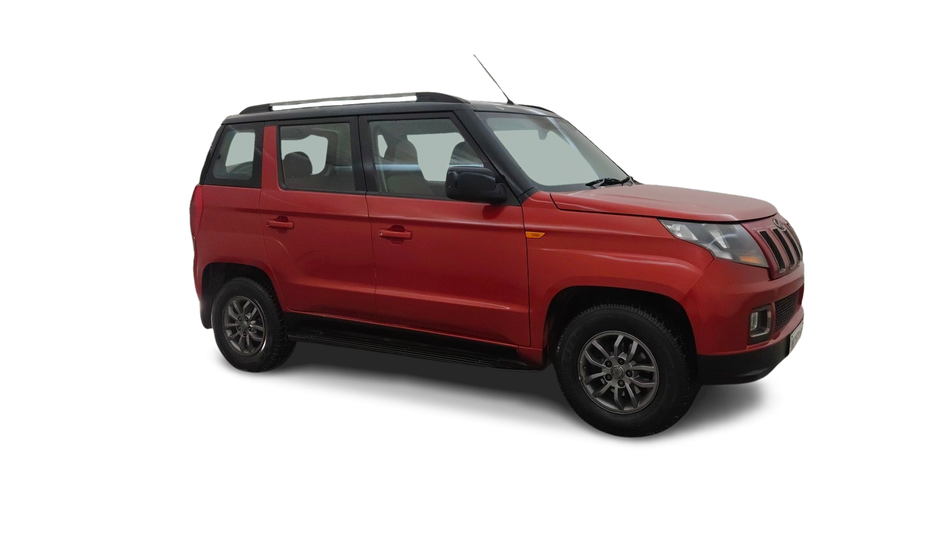 Mahindra TUV300-img