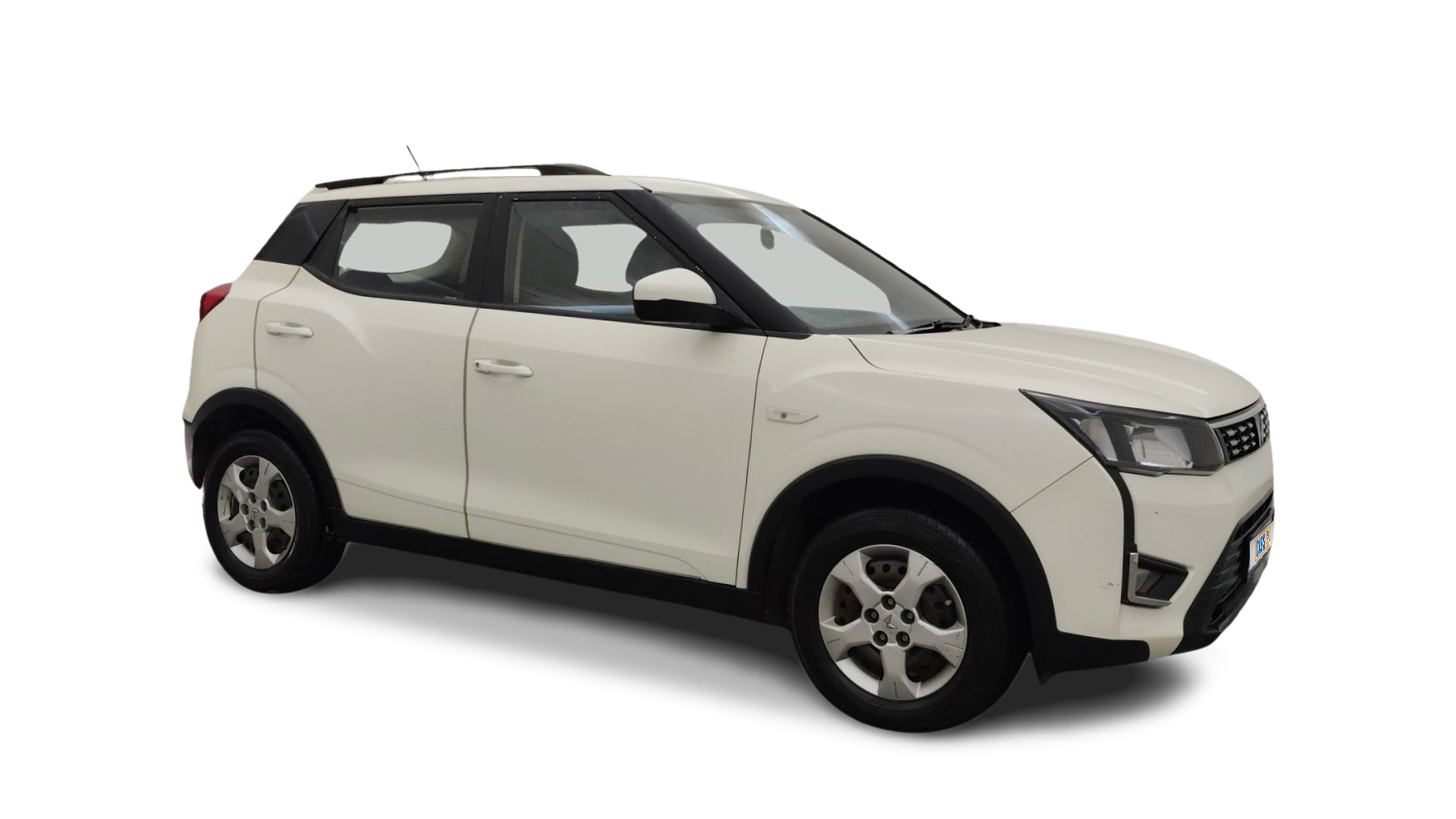 Mahindra XUV300-img