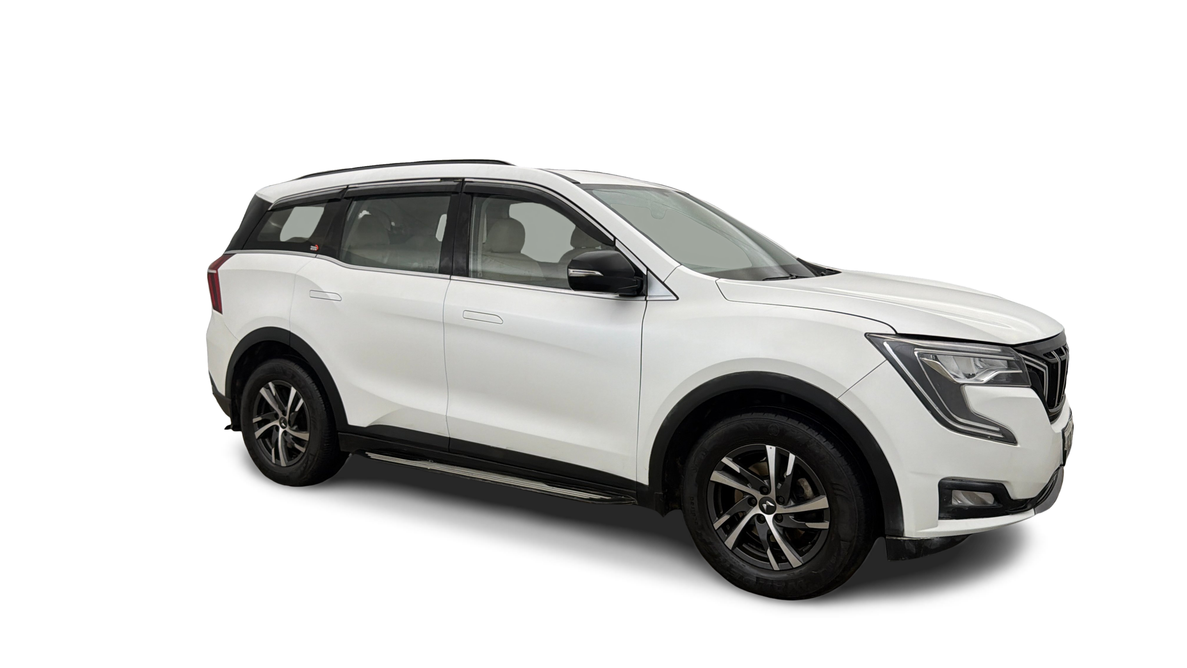 2022 Mahindra XUV700 - SUV - Petrol - Manual - ₹12.35 lakh
