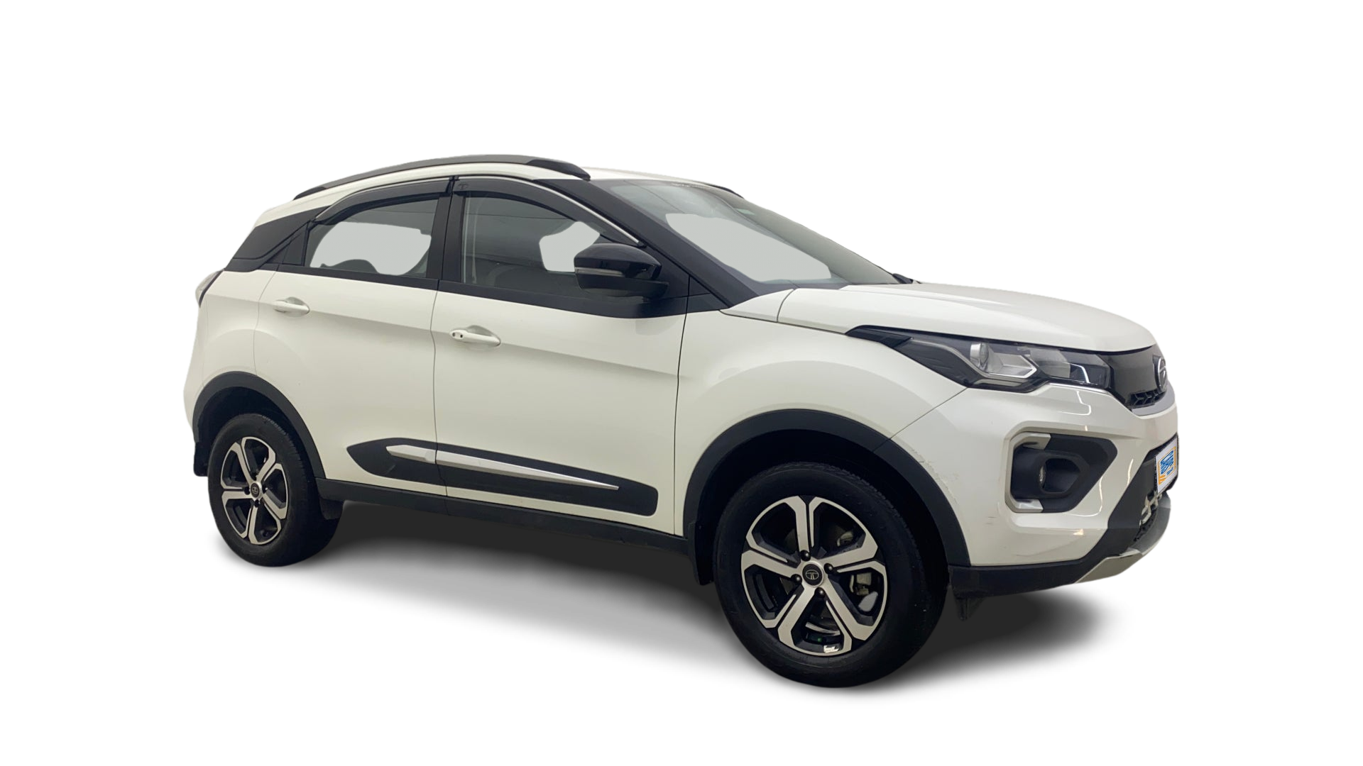 Tata NEXON-img
