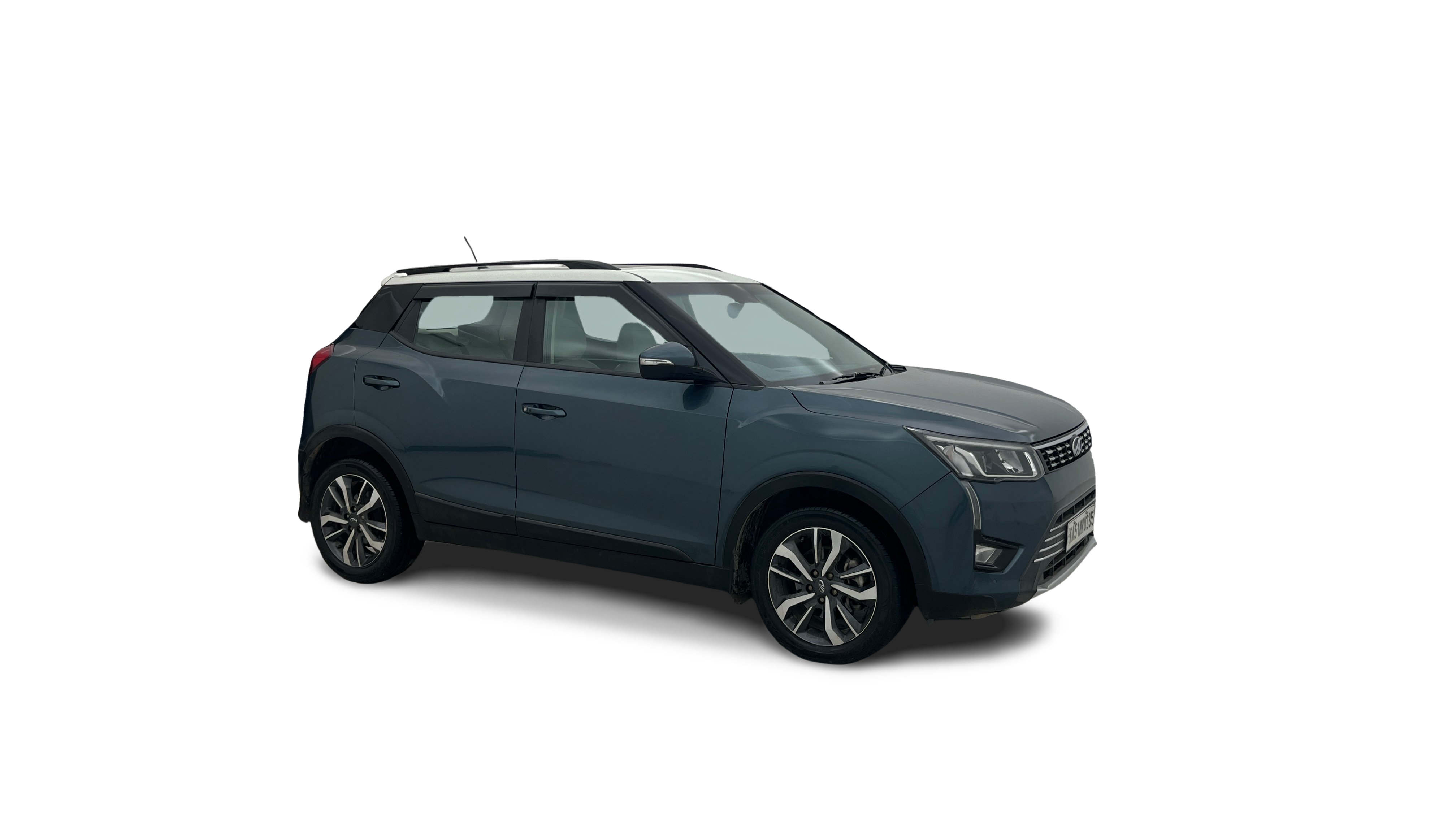 2021 Mahindra XUV300 - SUV - Petrol - Automatic - ₹8.96 lakh