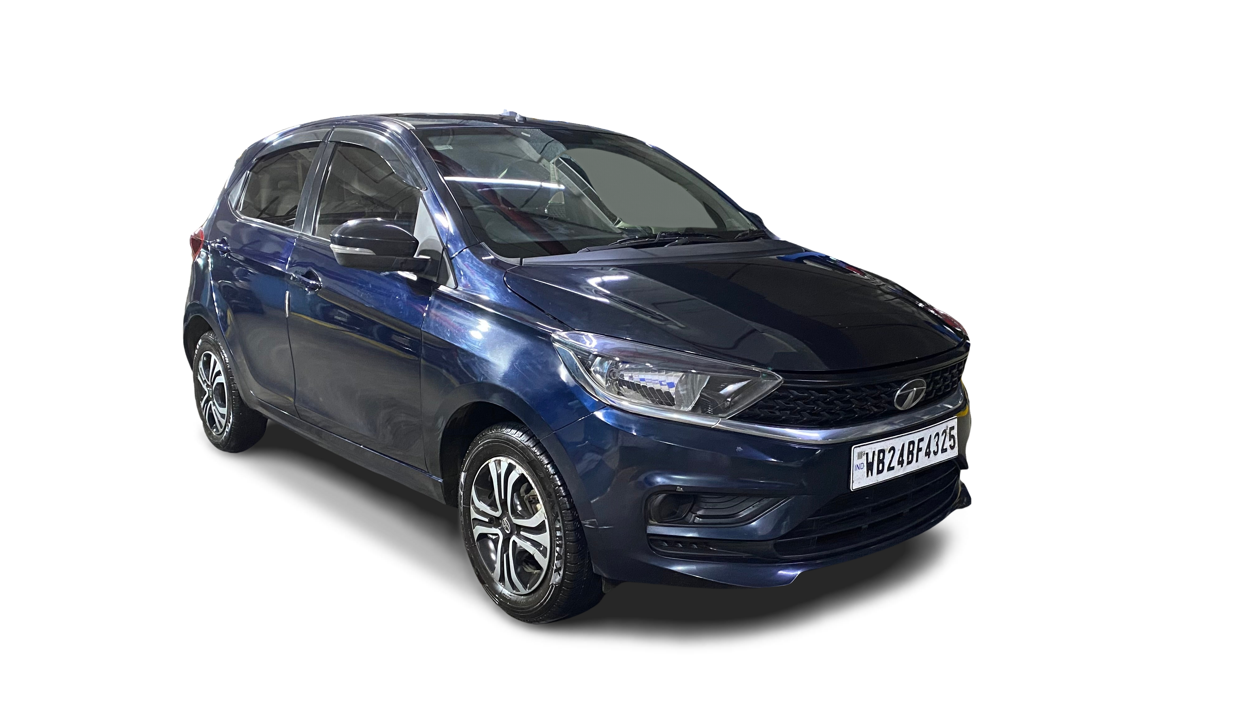 Tata Tiago-img